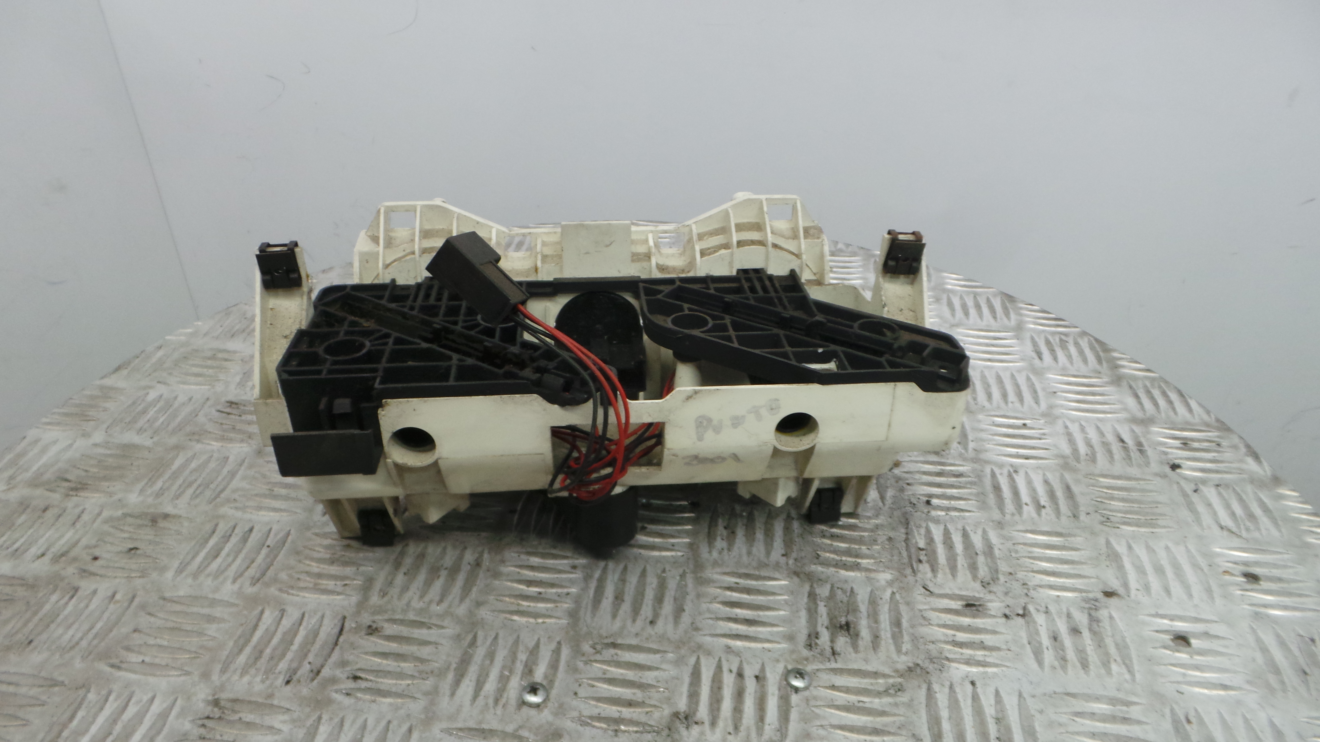 Comando da Sofagem / Climatronic 151540000 - FIAT PUNTO (188_)-33203538