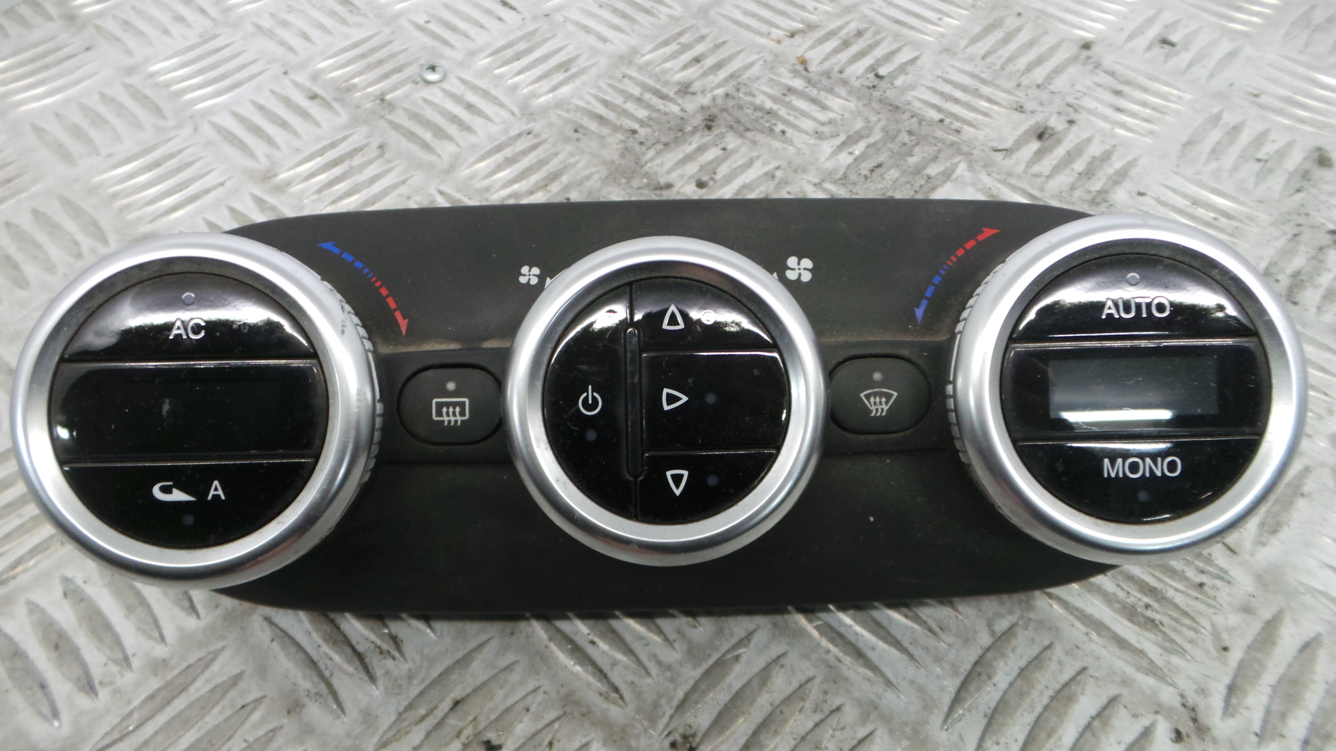 Comando da Sofagem / Climatronic 156099234 - ALFA ROMEO GIULIETTA (940_)-33203589