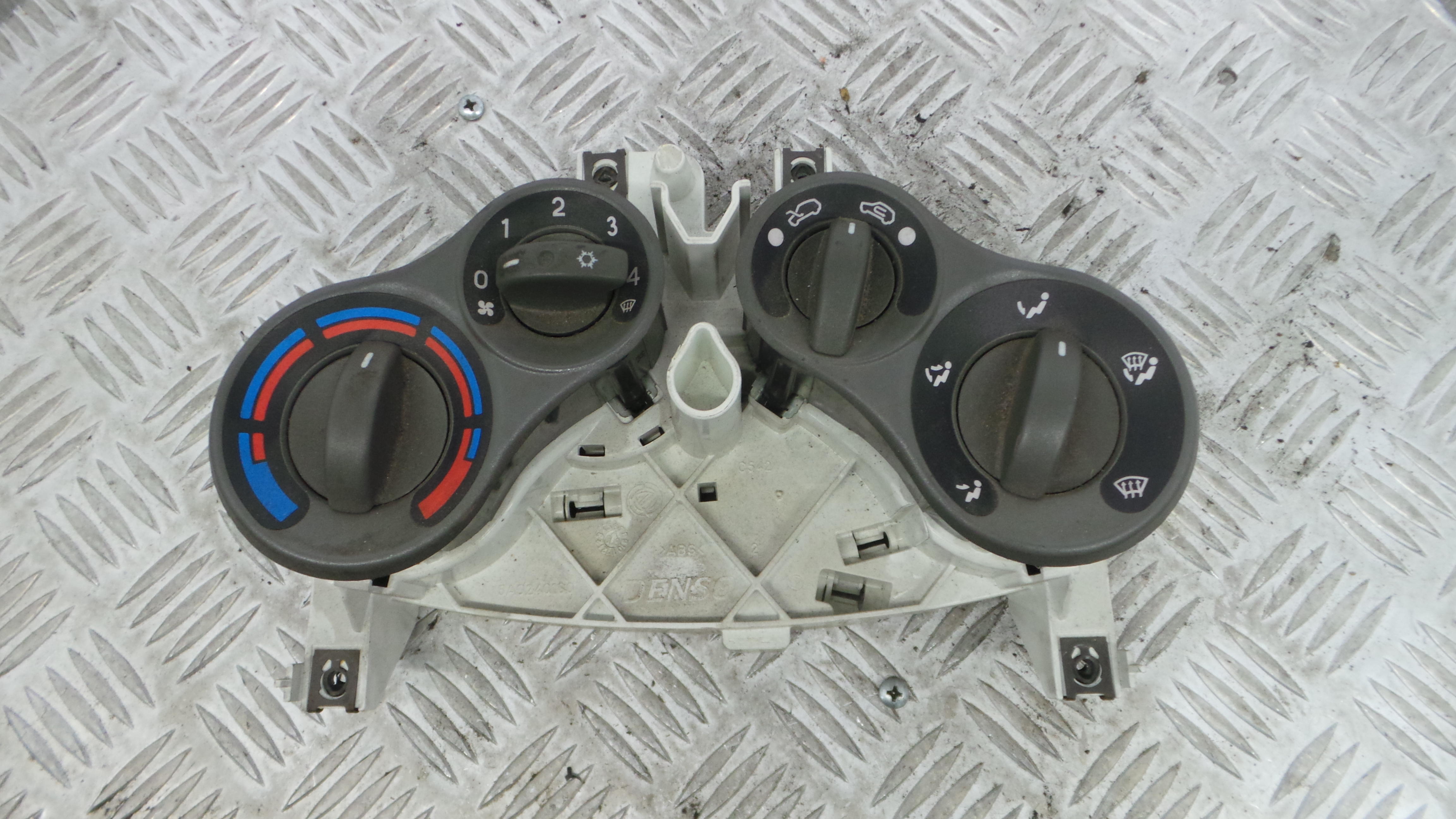 Comando da Sofagem / Climatronic 5A0240100 - FIAT PANDA (169_), PANDA / PANDA CLASSIC (169_)-33203593 Comando da Sofagem / Climatronic 5A0240100 - FIAT PANDA (169_), PANDA / PANDA CLASSIC (169_)-33203593