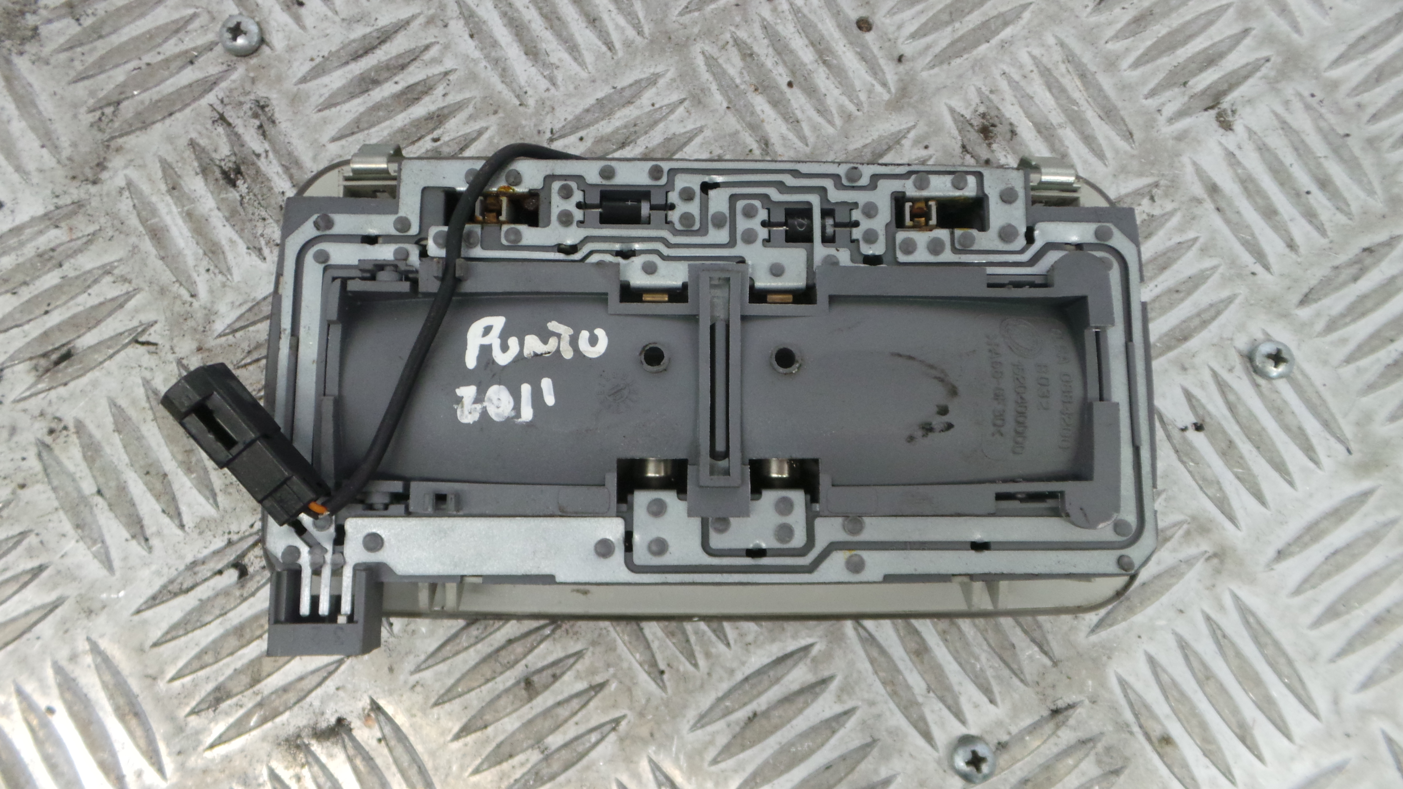 Plafonier Teto 735533394 - FIAT PUNTO EVO (199_)-33203638