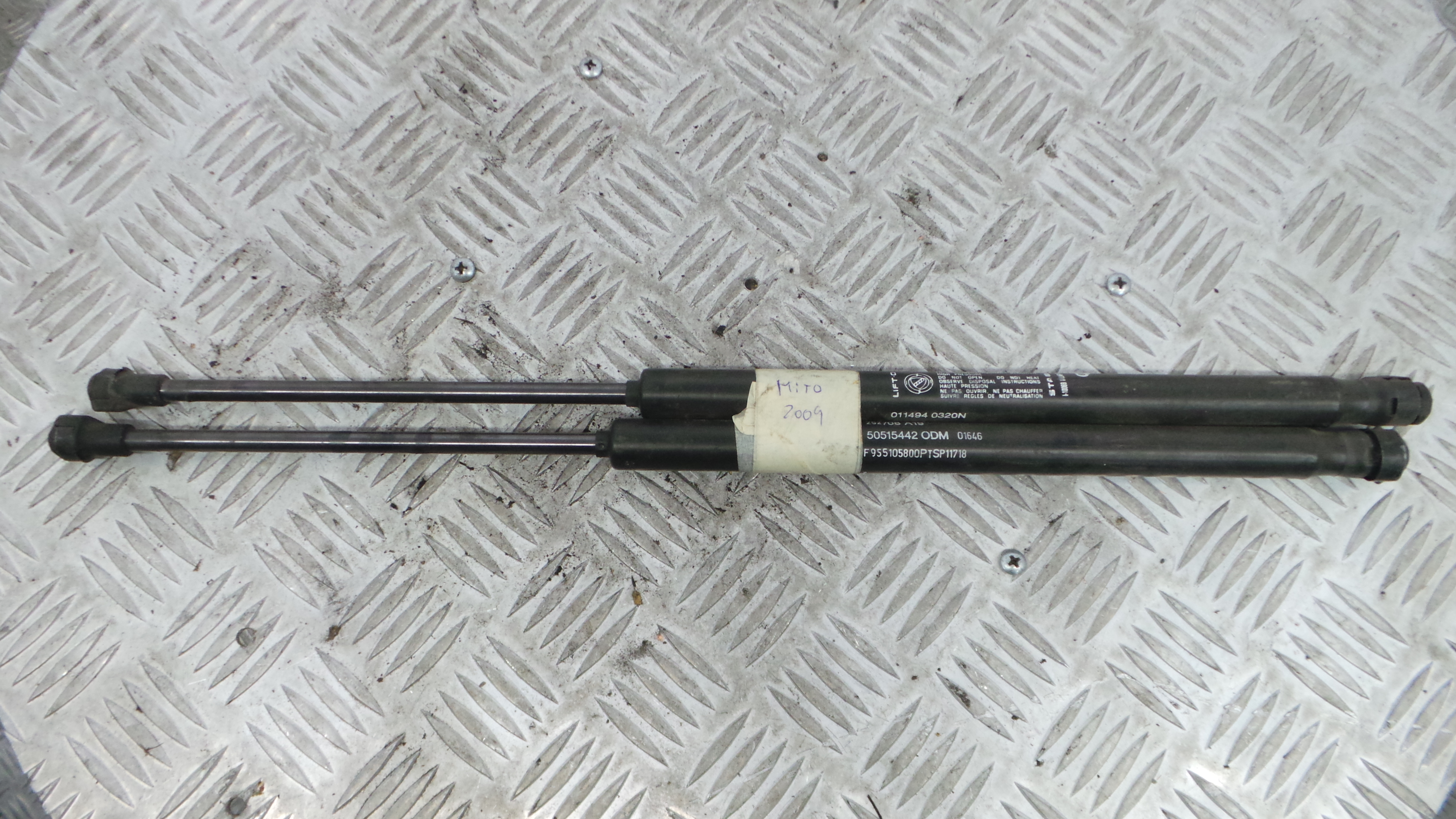 Amortecedor da Mala 50515442 - ALFA ROMEO MITO (955_)-33203687 Amortecedor da Mala 50515442 - ALFA ROMEO MITO (955_)-33203687