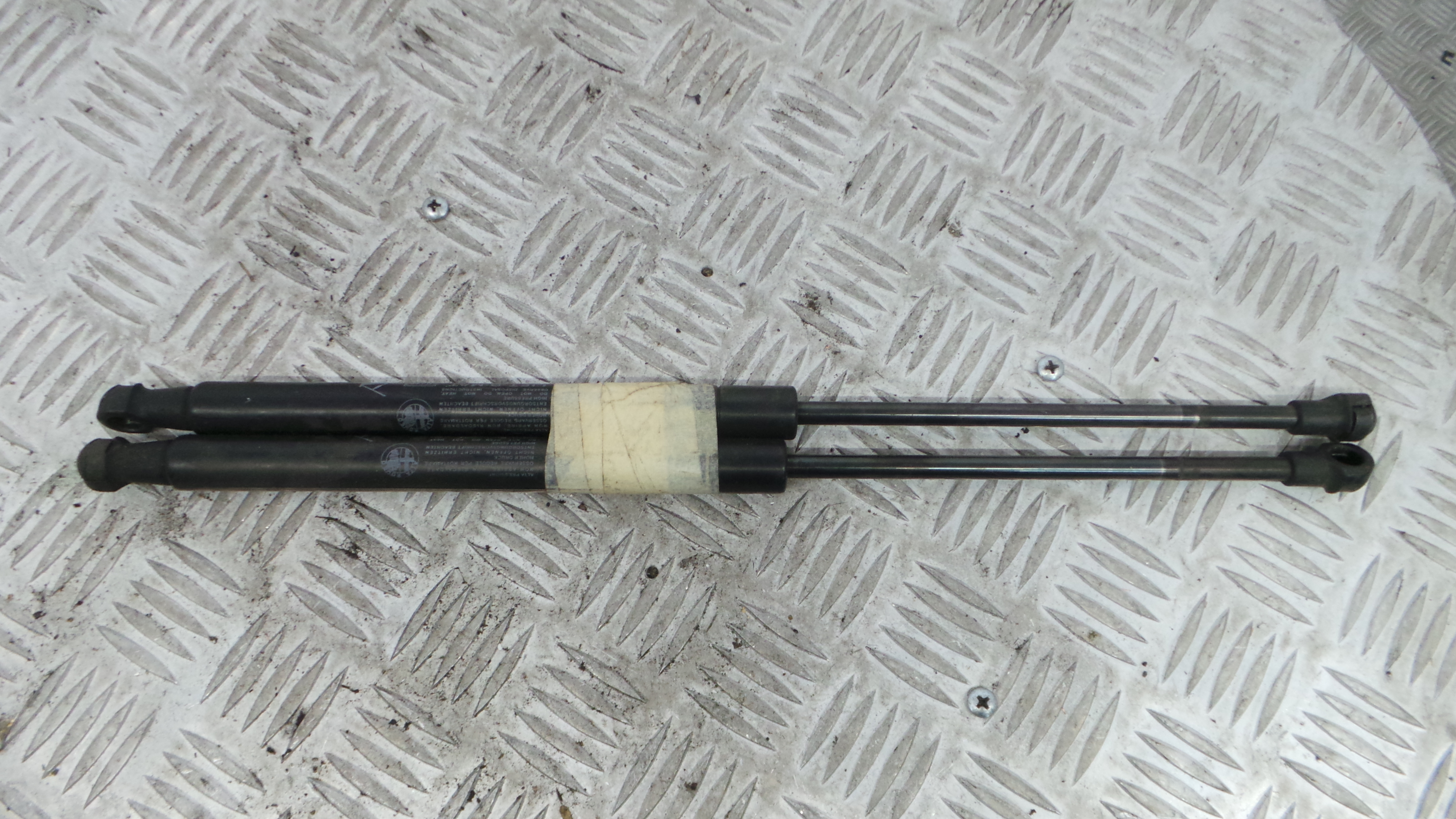 Amortecedor do Capot 50519970 - ALFA ROMEO GIULIETTA (940_)-33203707