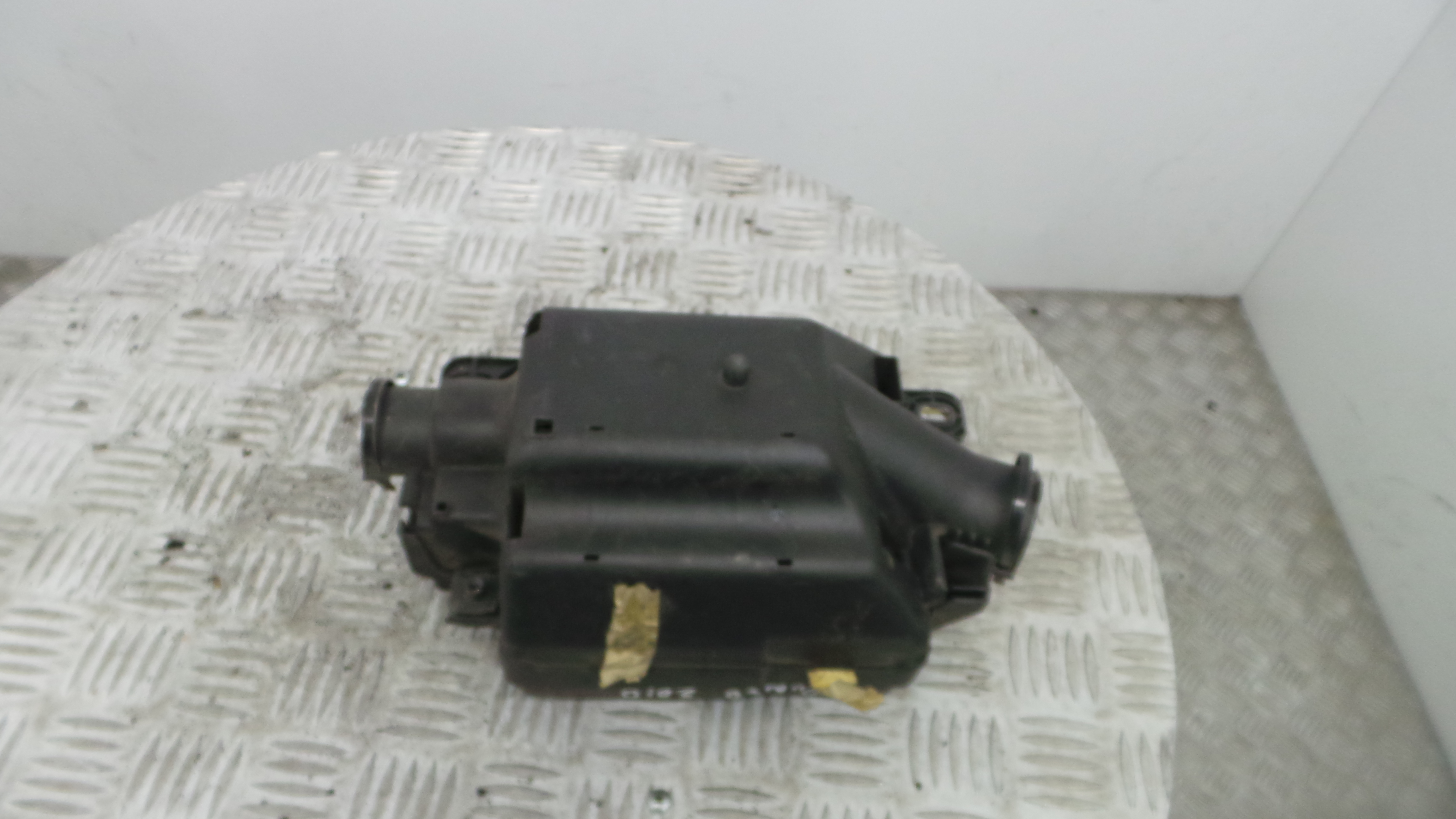 Caixa de Fusiveis 735471685 - FIAT PUNTO Caixa/parte traseira inclinada (199_)-33250693