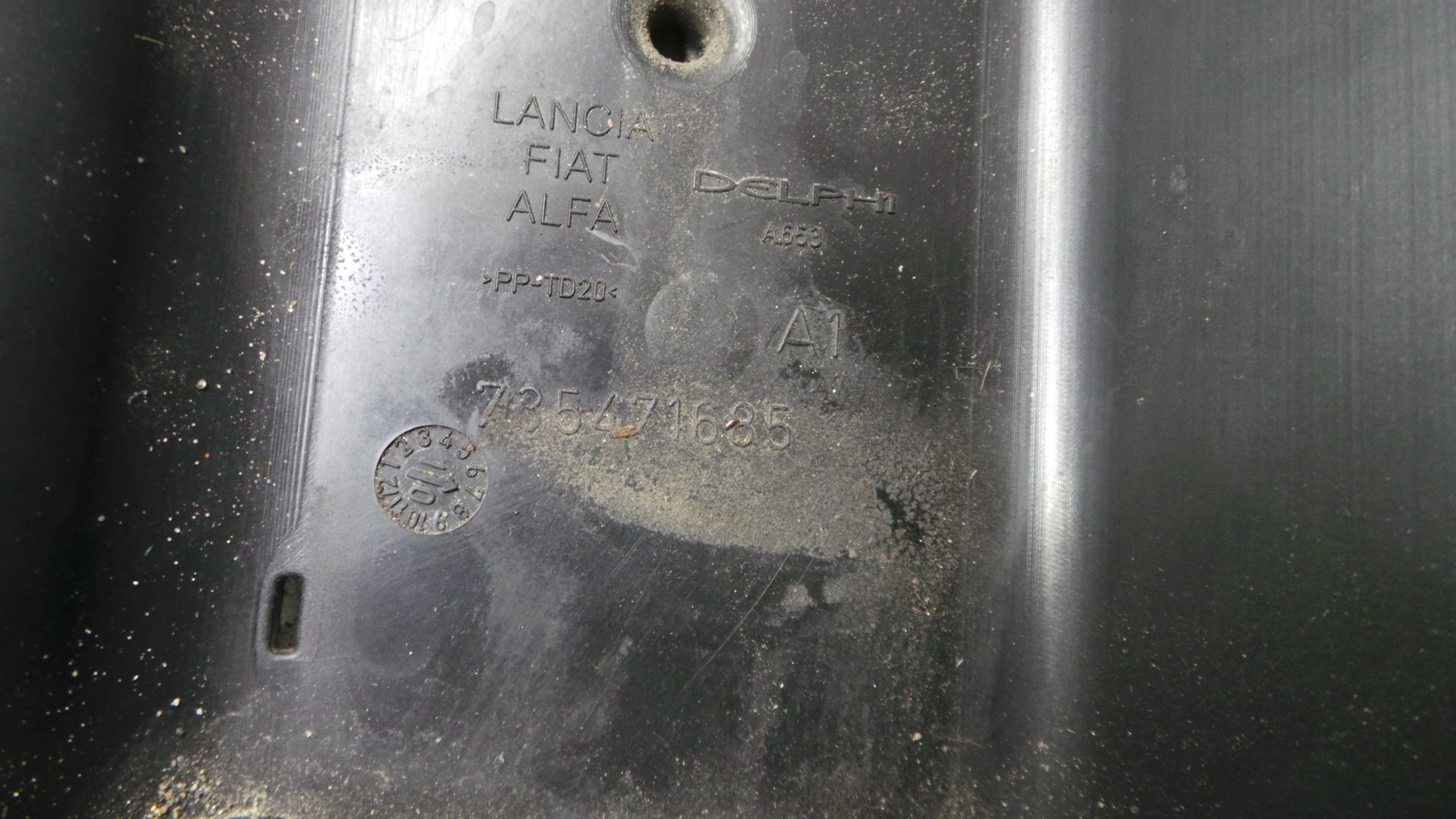 Caixa de Fusiveis 735471685 - FIAT PUNTO Caixa/parte traseira inclinada (199_)-33250693