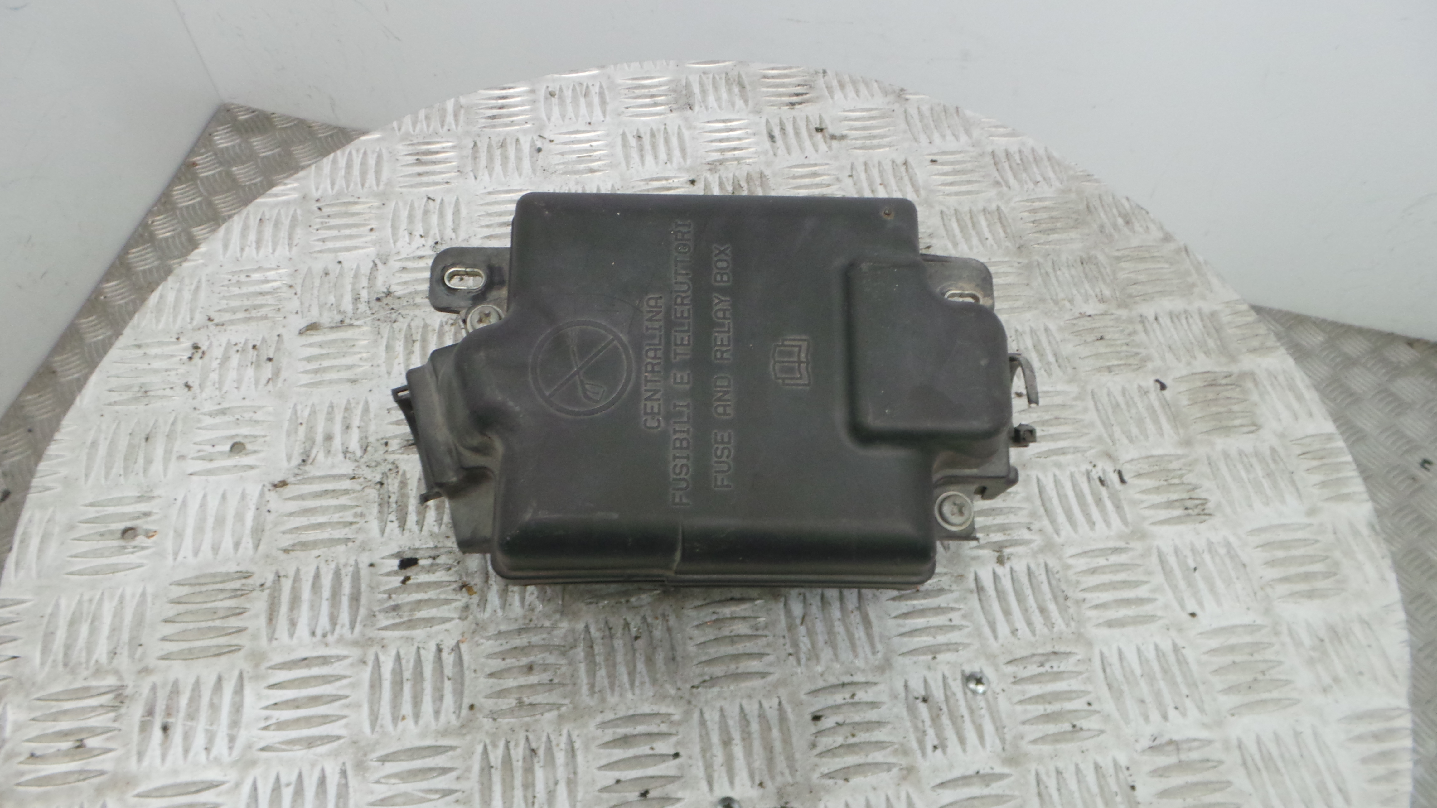 Caixa de Fusiveis 735471685 - FIAT PUNTO (188_)-33250697