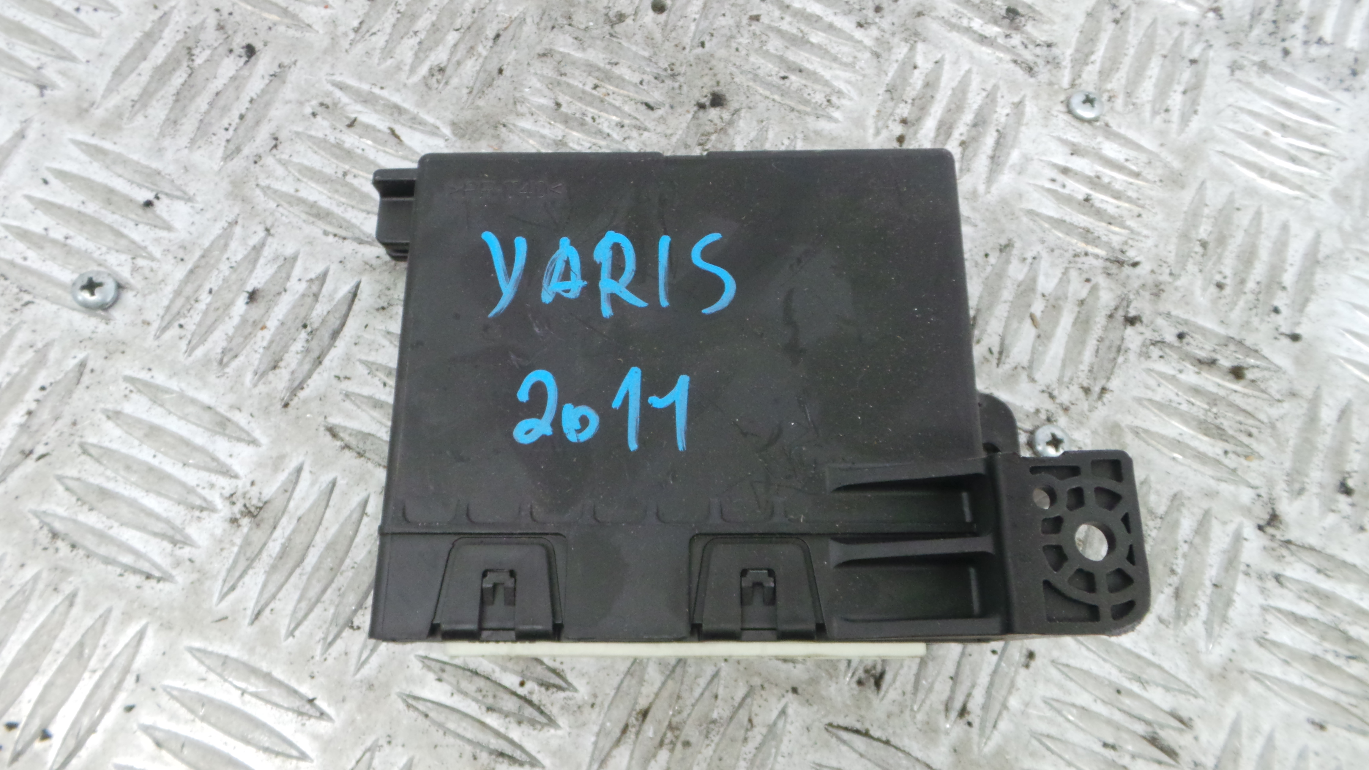 Modulo Electrónico 88650-0D270 - TOYOTA YARIS (_P13_), YARIS/VITZ (_P13_)-33250812 Modulo Electrónico 88650-0D270 - TOYOTA YARIS (_P13_), YARIS/VITZ (_P13_)-33250812