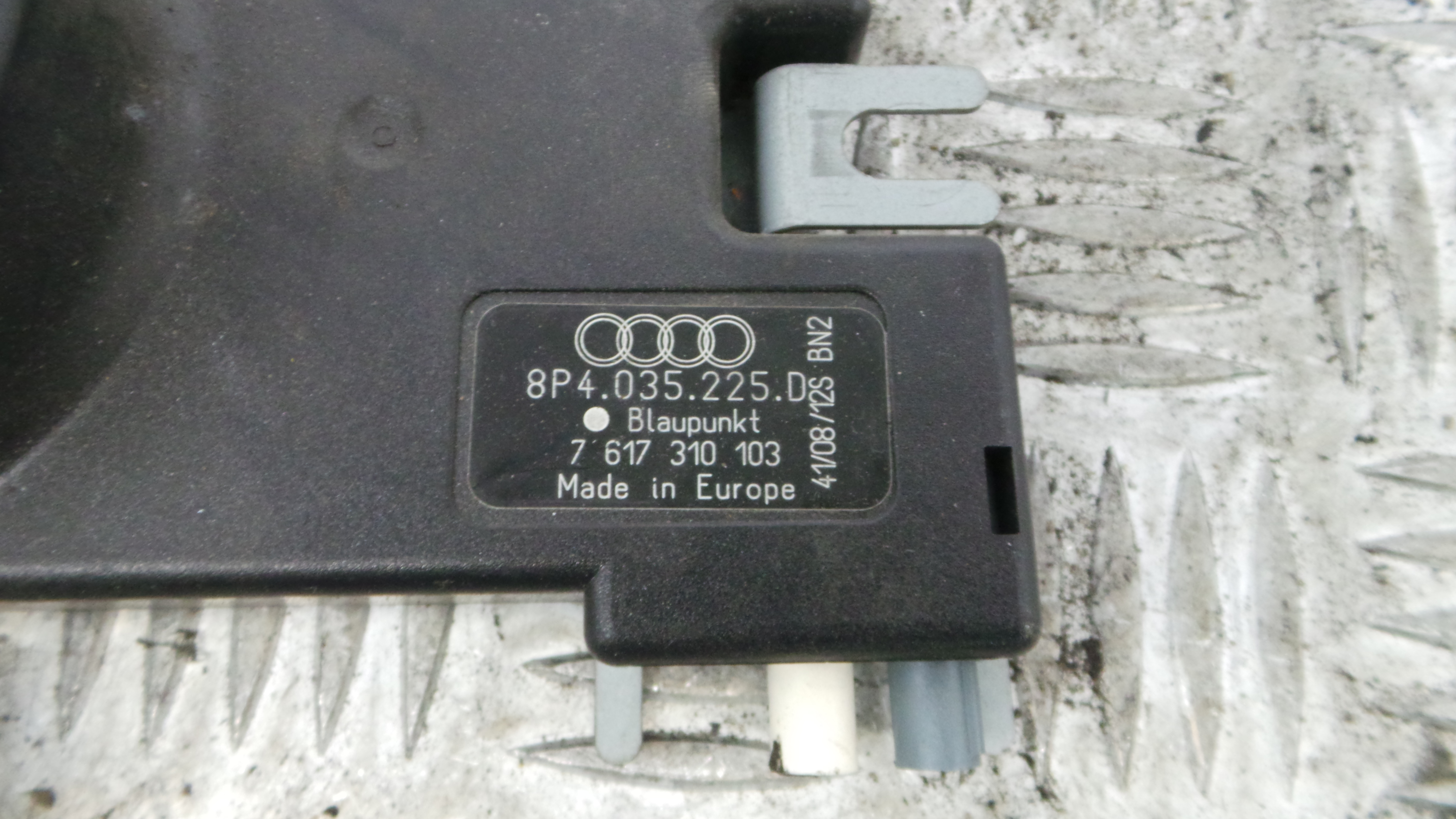 Adaptador Antena 8P4035225D - AUDI A3 (8P1)-33250816