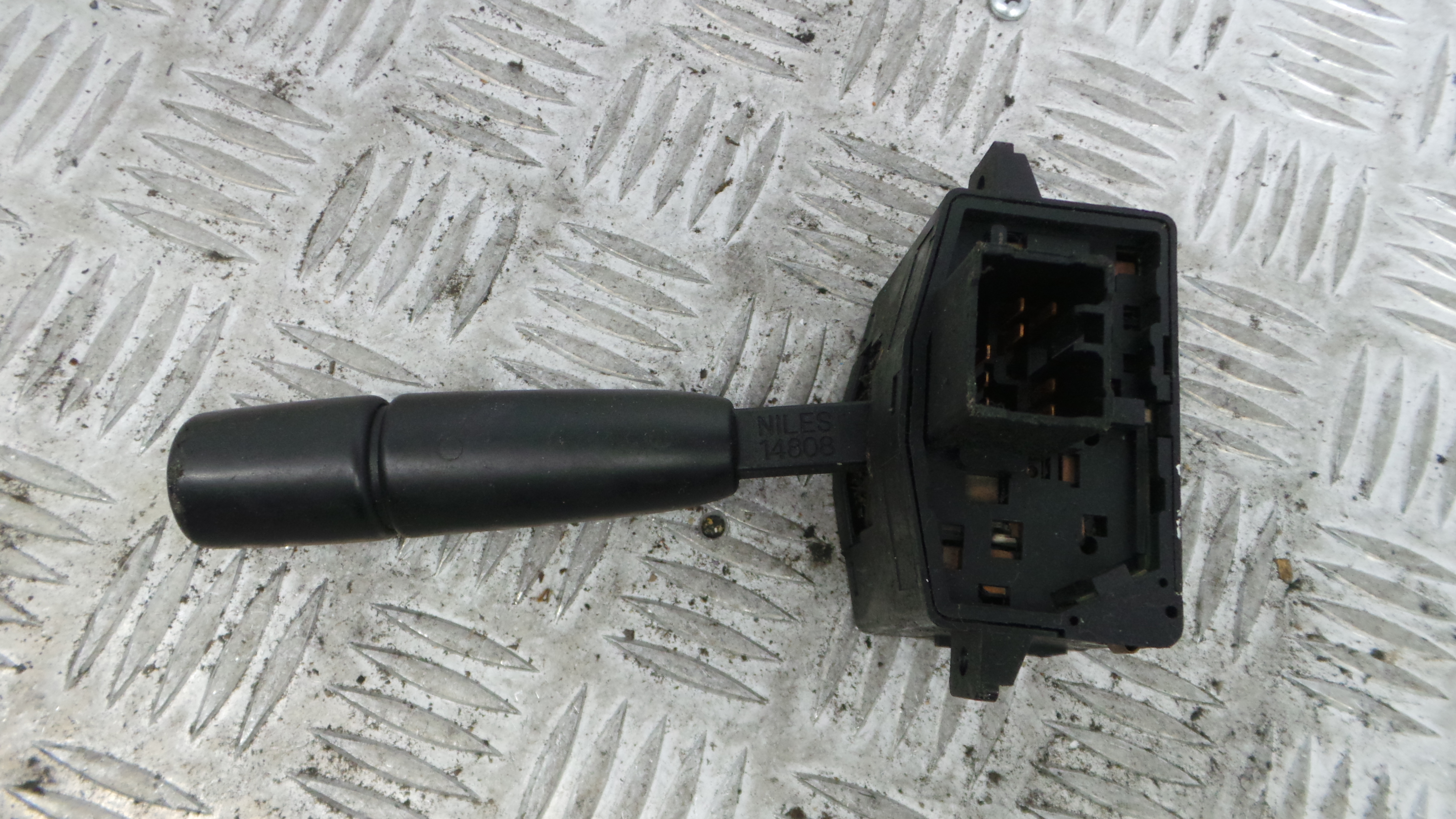 Manete / Comando dos Piscas 8925A - MITSUBISHI Canter (FE5, FE6) VI-33250839