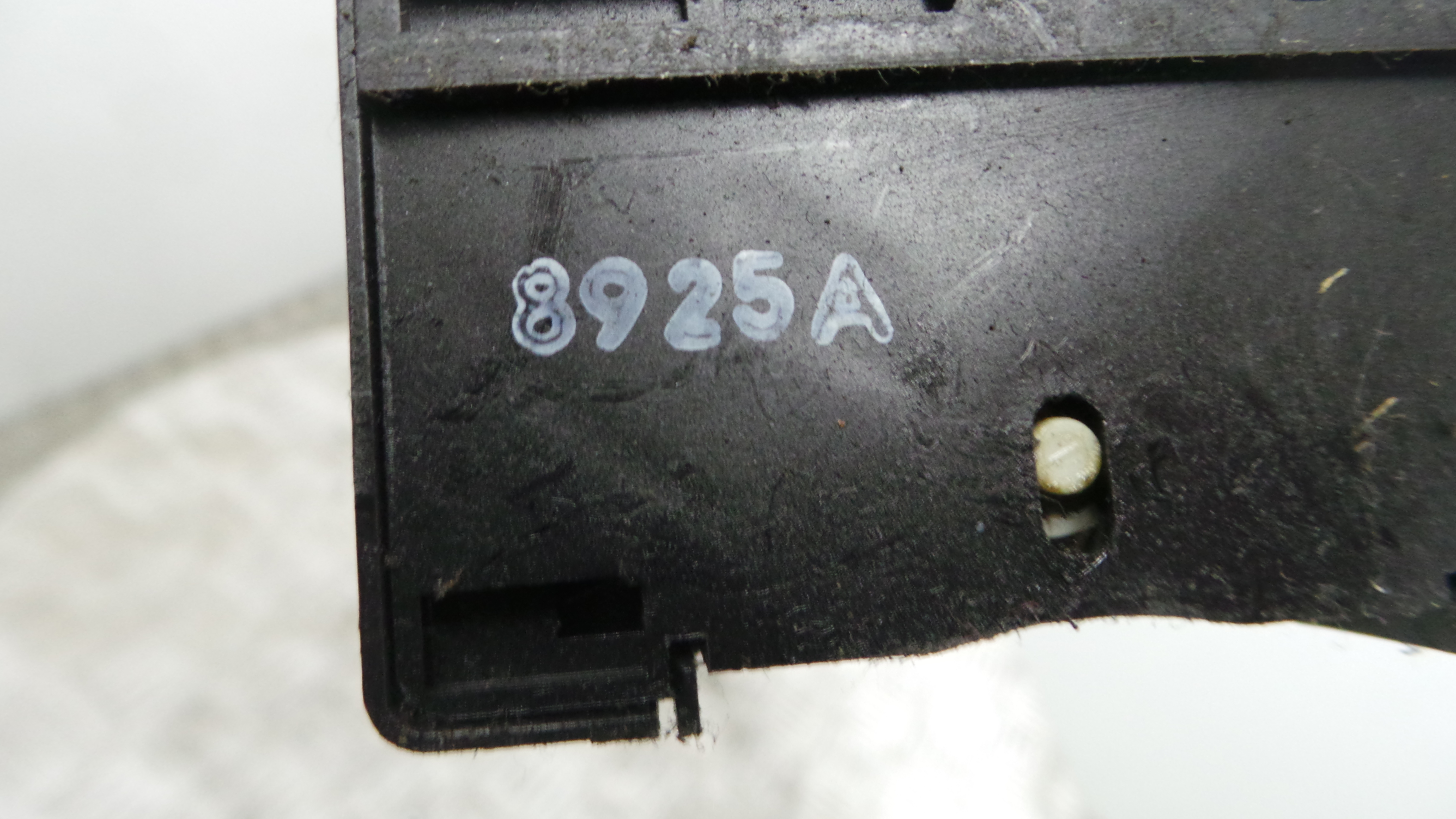 Manete / Comando dos Piscas 8925A - MITSUBISHI Canter (FE5, FE6) VI-33250839