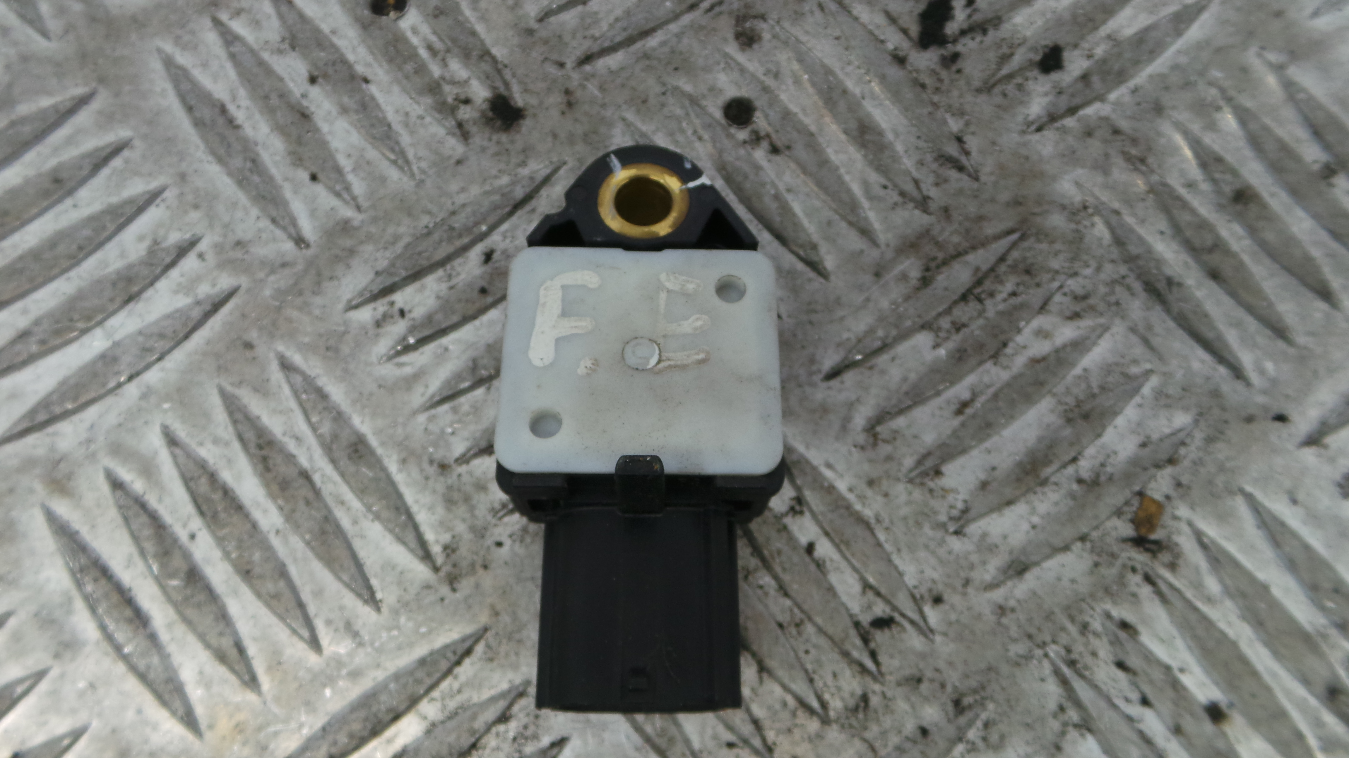Sensor de Airbag 89831-02060 - TOYOTA AURIS (_E15_), COROLLA (_E15_)-33250885 Sensor de Airbag 89831-02060 - TOYOTA AURIS (_E15_), COROLLA (_E15_)-33250885