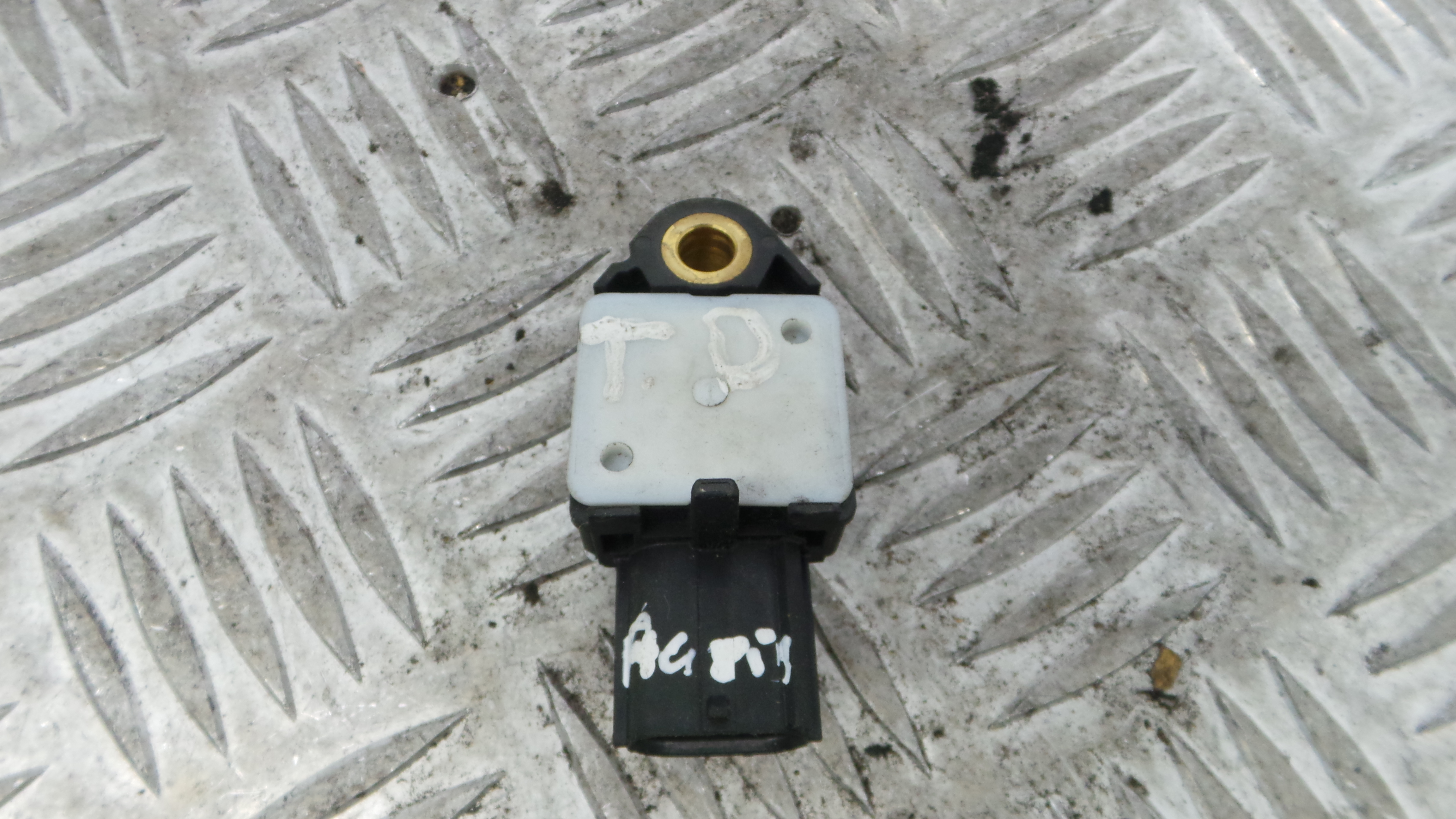 Sensor de Airbag 89831-02080 - TOYOTA AURIS (_E15_), COROLLA (_E15_)-33250889 Sensor de Airbag 89831-02080 - TOYOTA AURIS (_E15_), COROLLA (_E15_)-33250889