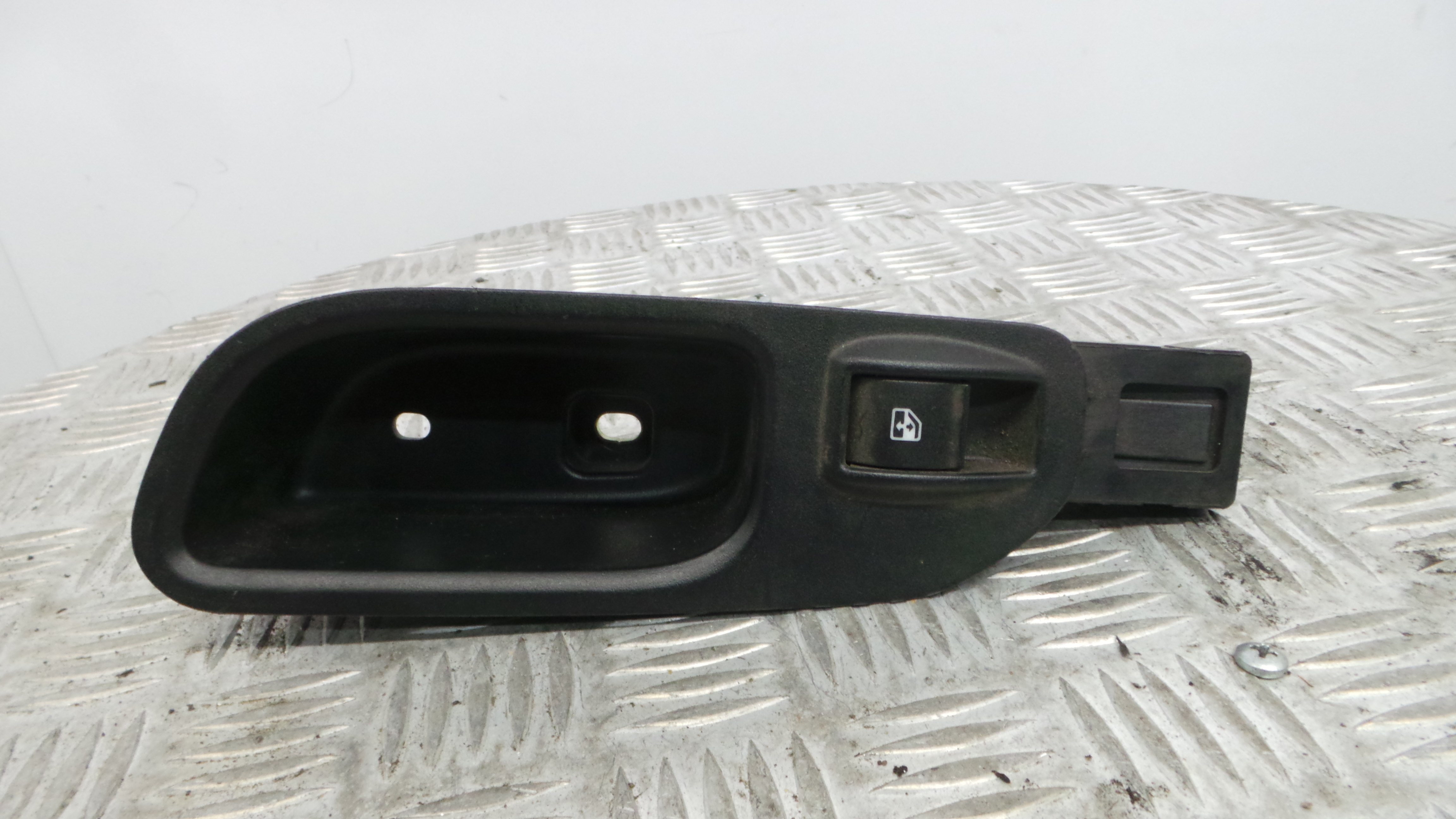 Interruptor / Comando Elevador Vidro Trás Dto 735662071 - FIAT EGEA Hatchback (356_, 357_), TIPO Ha-33251303