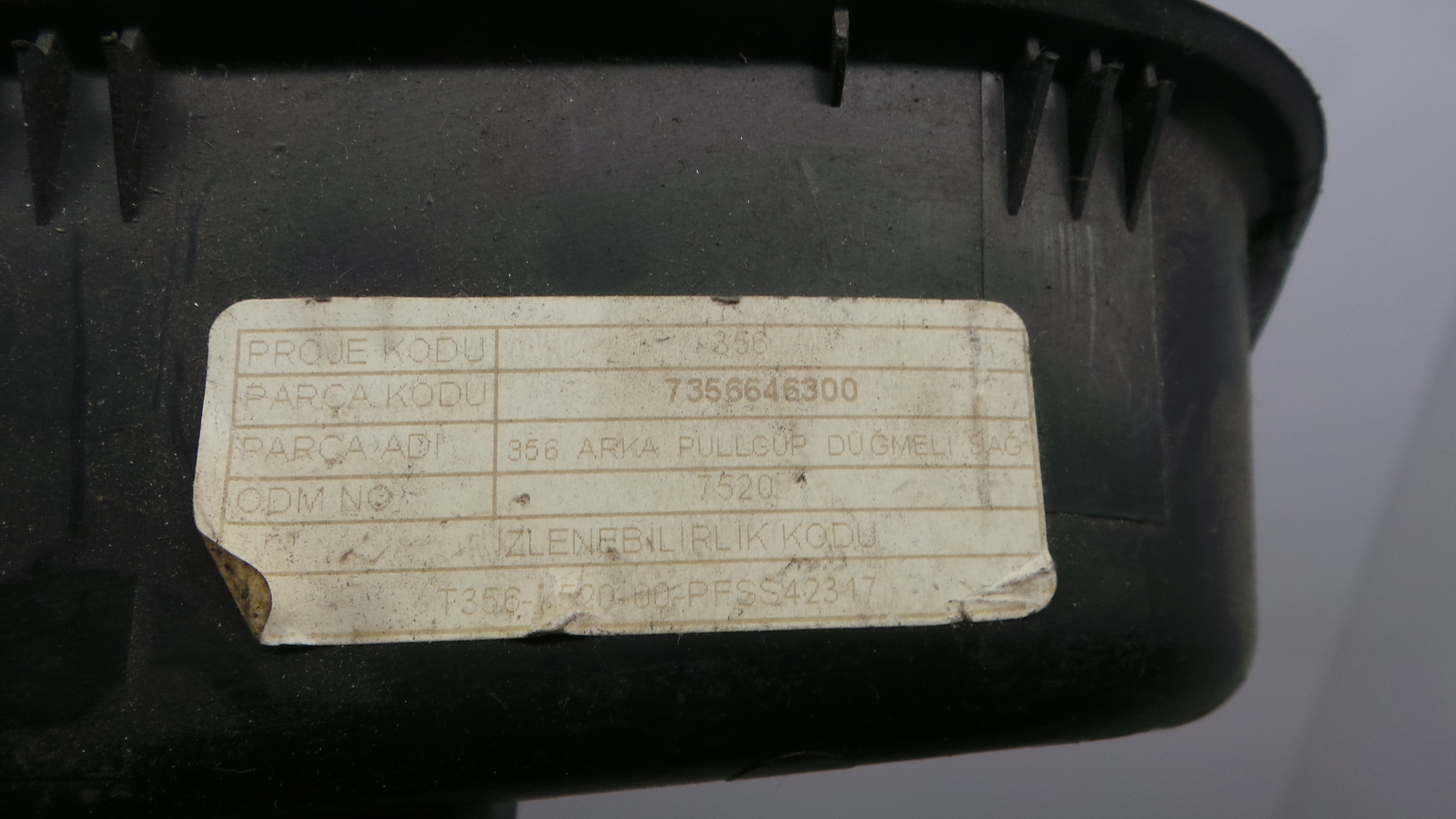 Interruptor / Comando Elevador Vidro Trás Dto 735662071 - FIAT EGEA Hatchback (356_, 357_), TIPO Ha-33251303