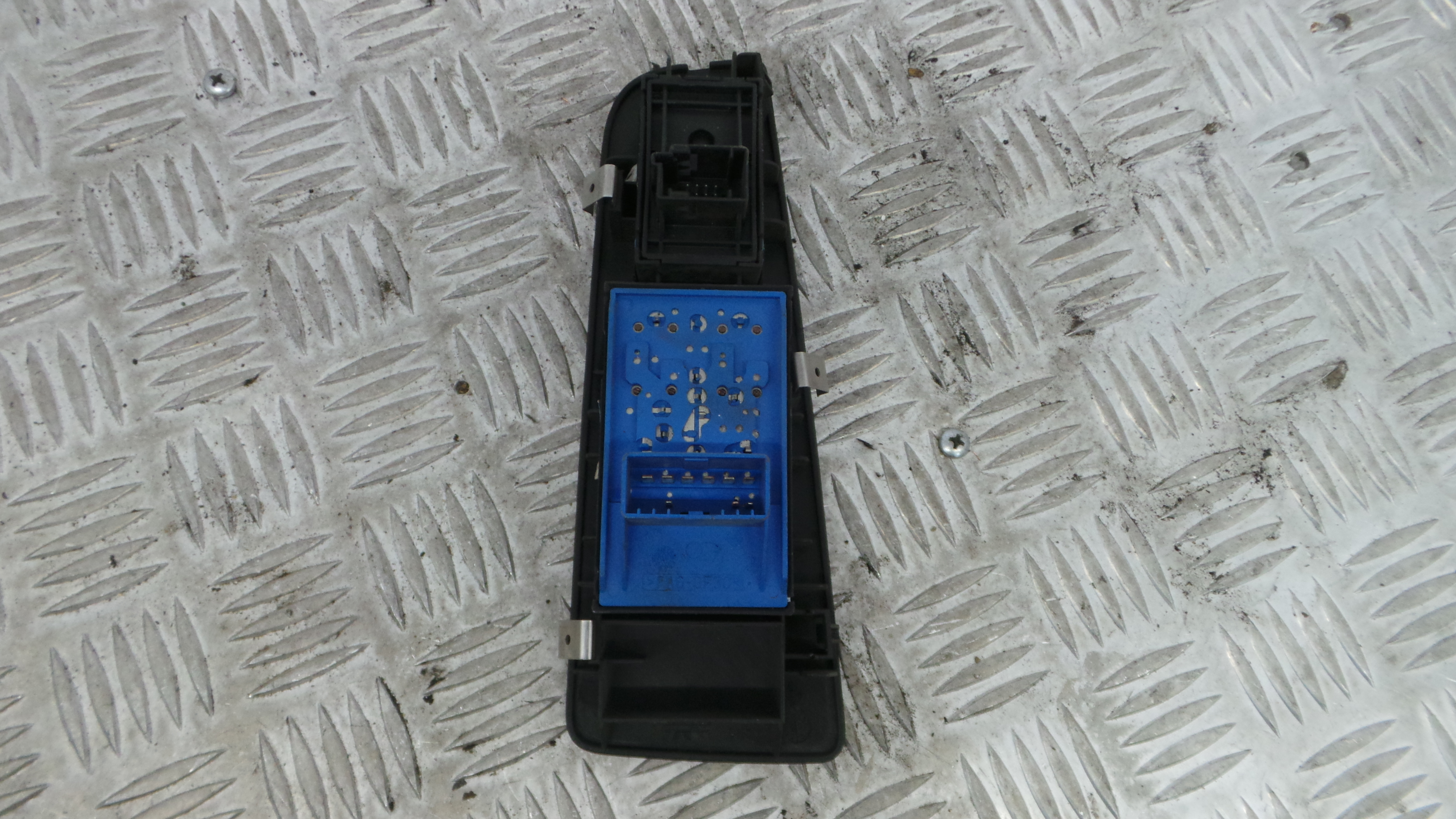 Interruptor / Comando Elevador Vidro Frente Esq  735423371 - FIAT GRANDE PUNTO (199_)-33251332