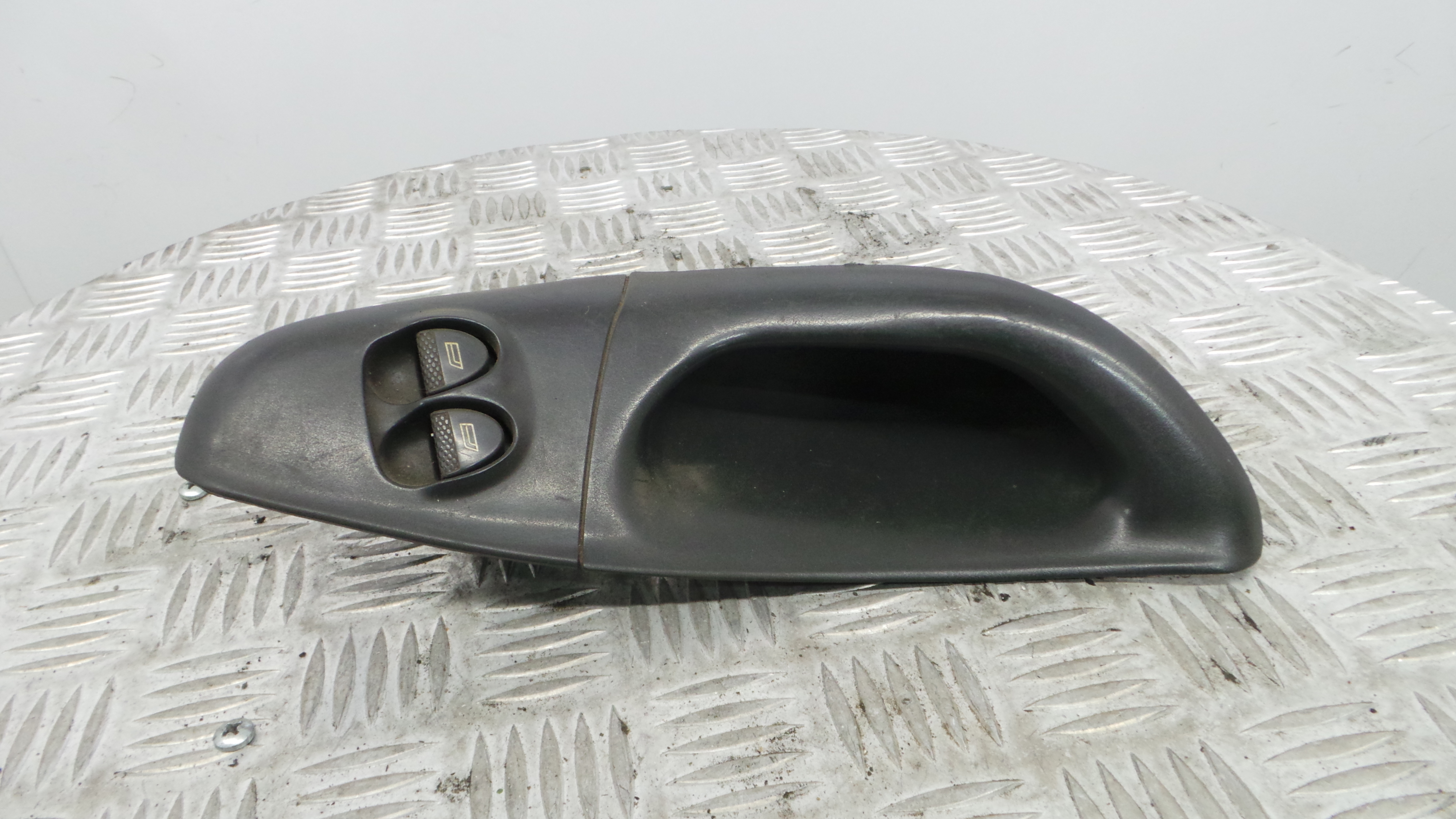 Interruptor / Comando Elevador Vidro Frente Dto  000042701010 - FIAT MAREA (185_)-33251341