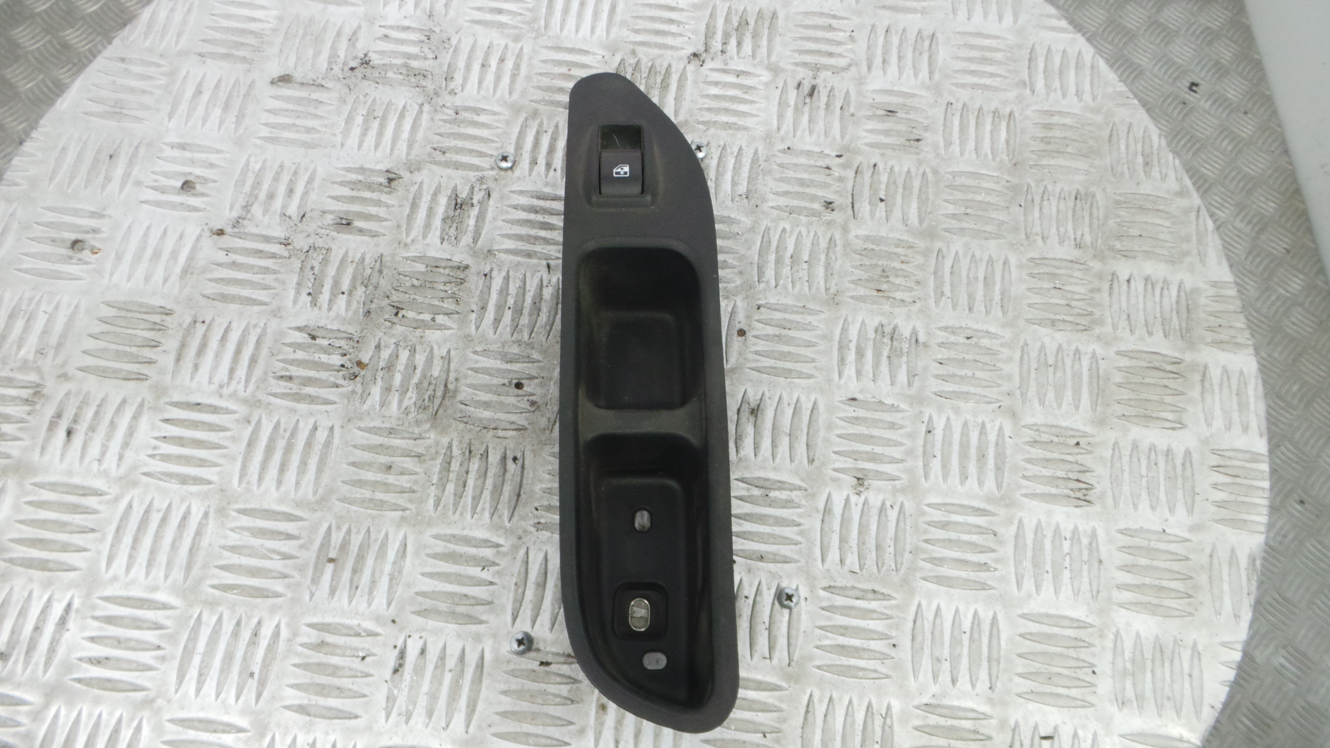 Interruptor / Comando Elevador Vidro Frente Dto  735601109 - FIAT EGEA Hatchback (356_, 357_), TIPO -33251348