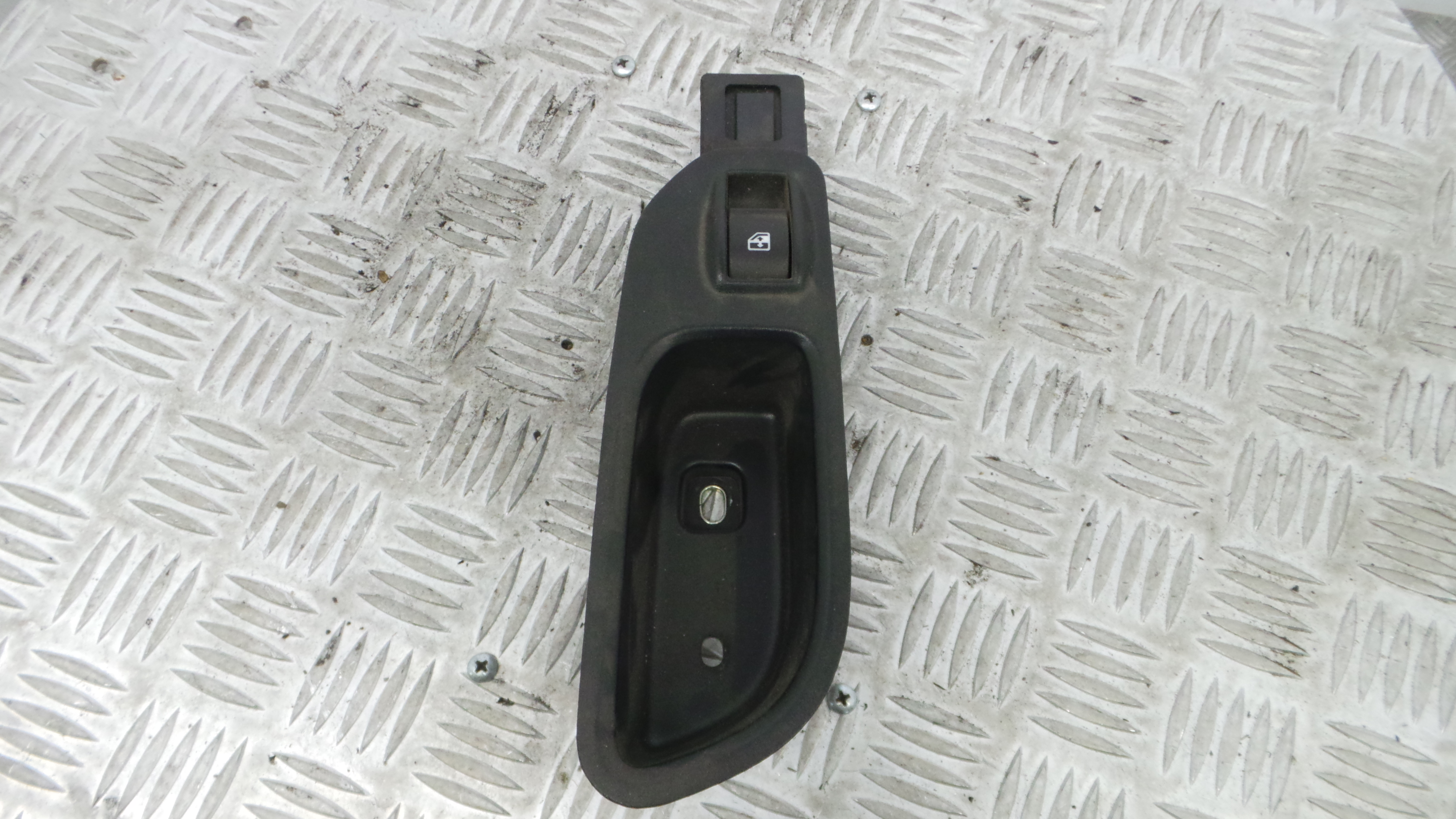 Interruptor / Comando Elevador Vidro Trás Esq 735662073 - FIAT EGEA Hatchback (356_, 357_), TIPO Ha-33251351