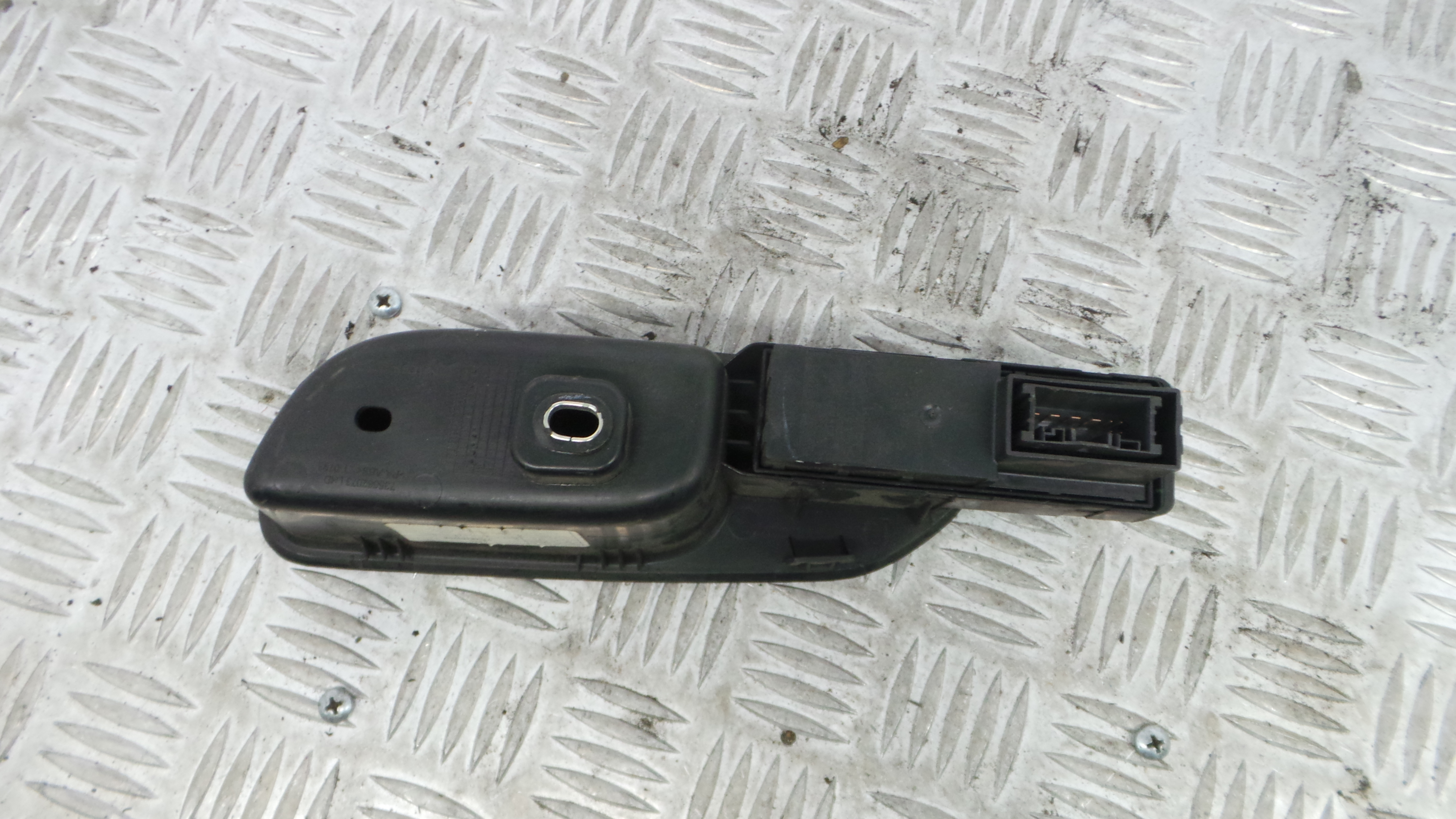 Interruptor / Comando Elevador Vidro Trás Esq 735662073 - FIAT EGEA Hatchback (356_, 357_), TIPO Ha-33251351