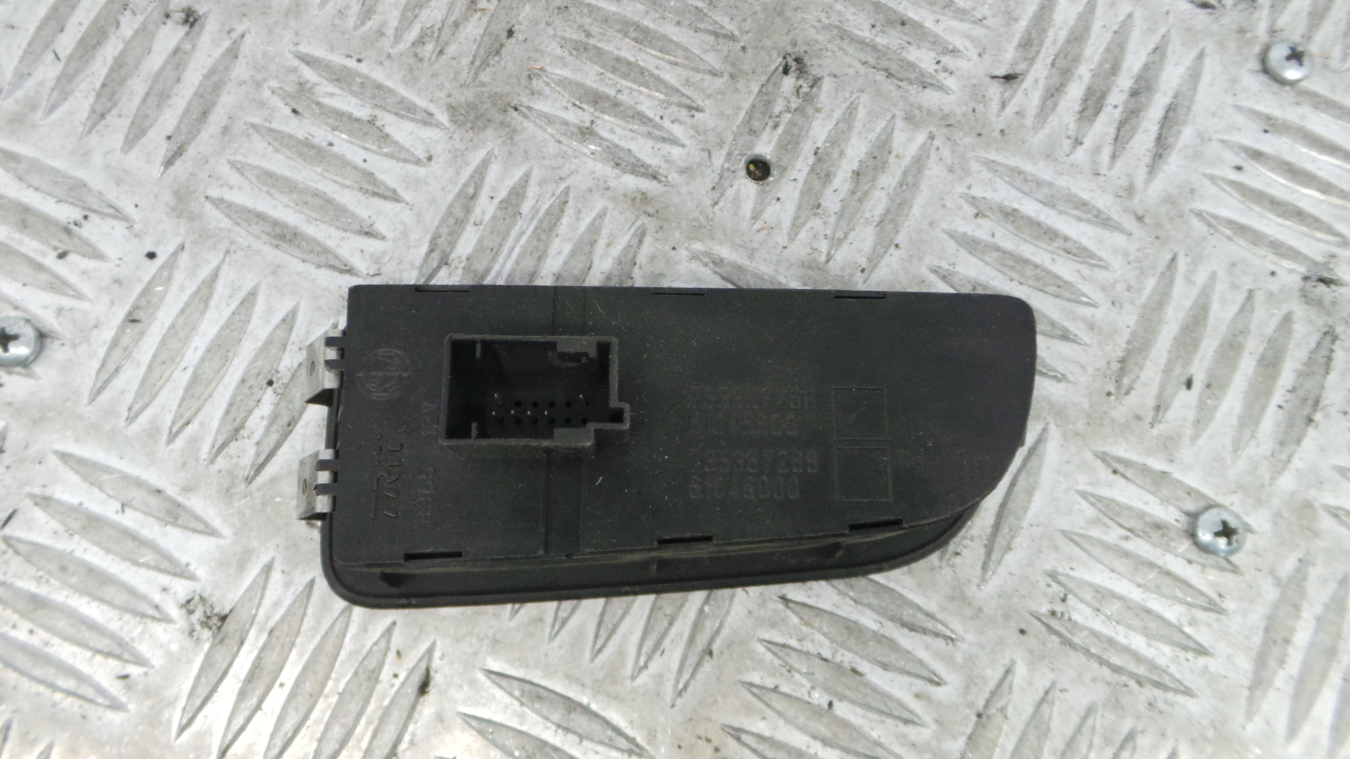 Comando de Regulação dos Faróis 735367268 - FIAT PUNTO Caixa/parte traseira inclinada (199_)-33251722