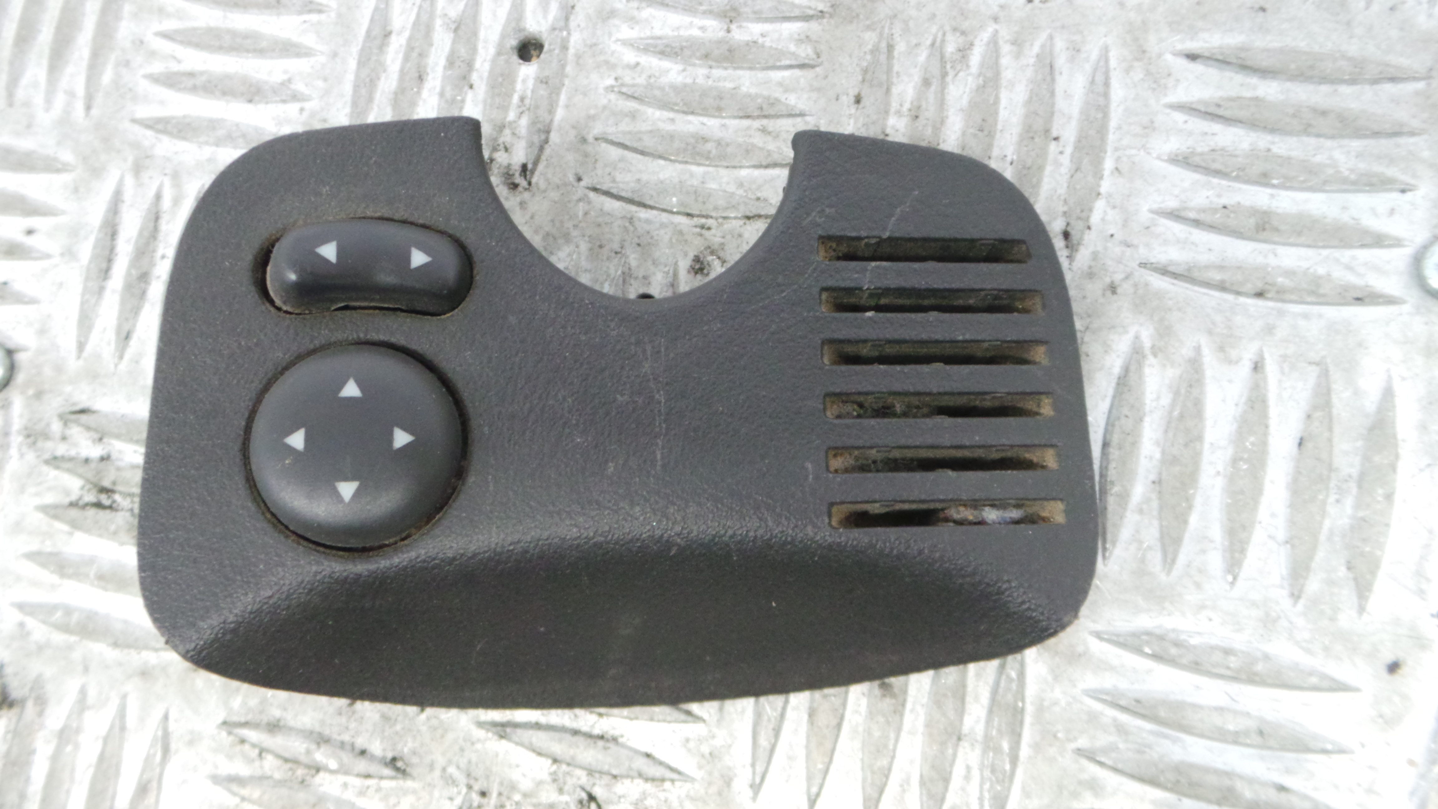 Comando Retrovisores - FIAT PUNTO (188_)-33251741 Comando Retrovisores - FIAT PUNTO (188_)-33251741