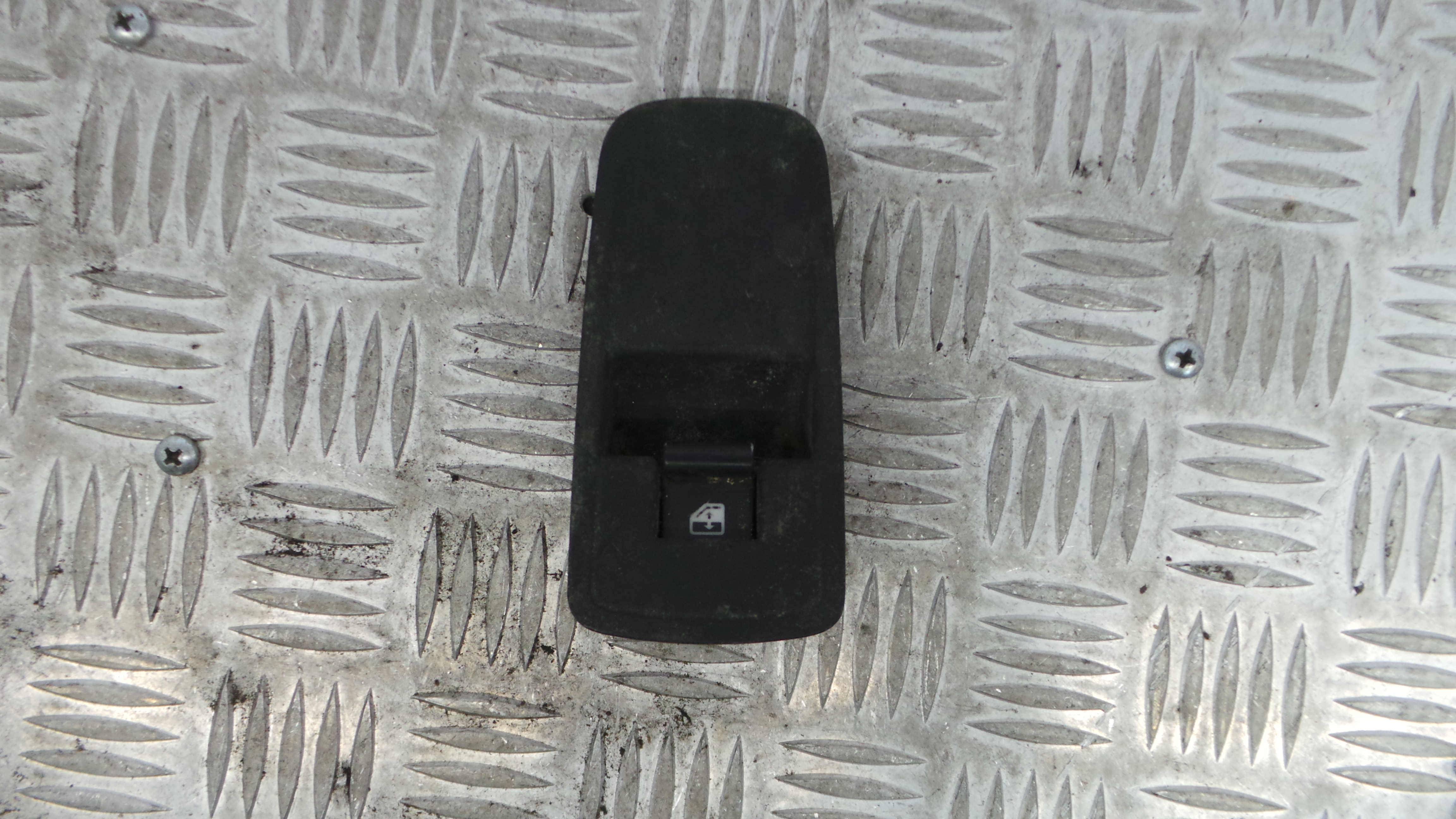 Interruptor / Comando Elevador Vidro Frente Dto  156085172 - ALFA ROMEO MITO (955_)-33251763