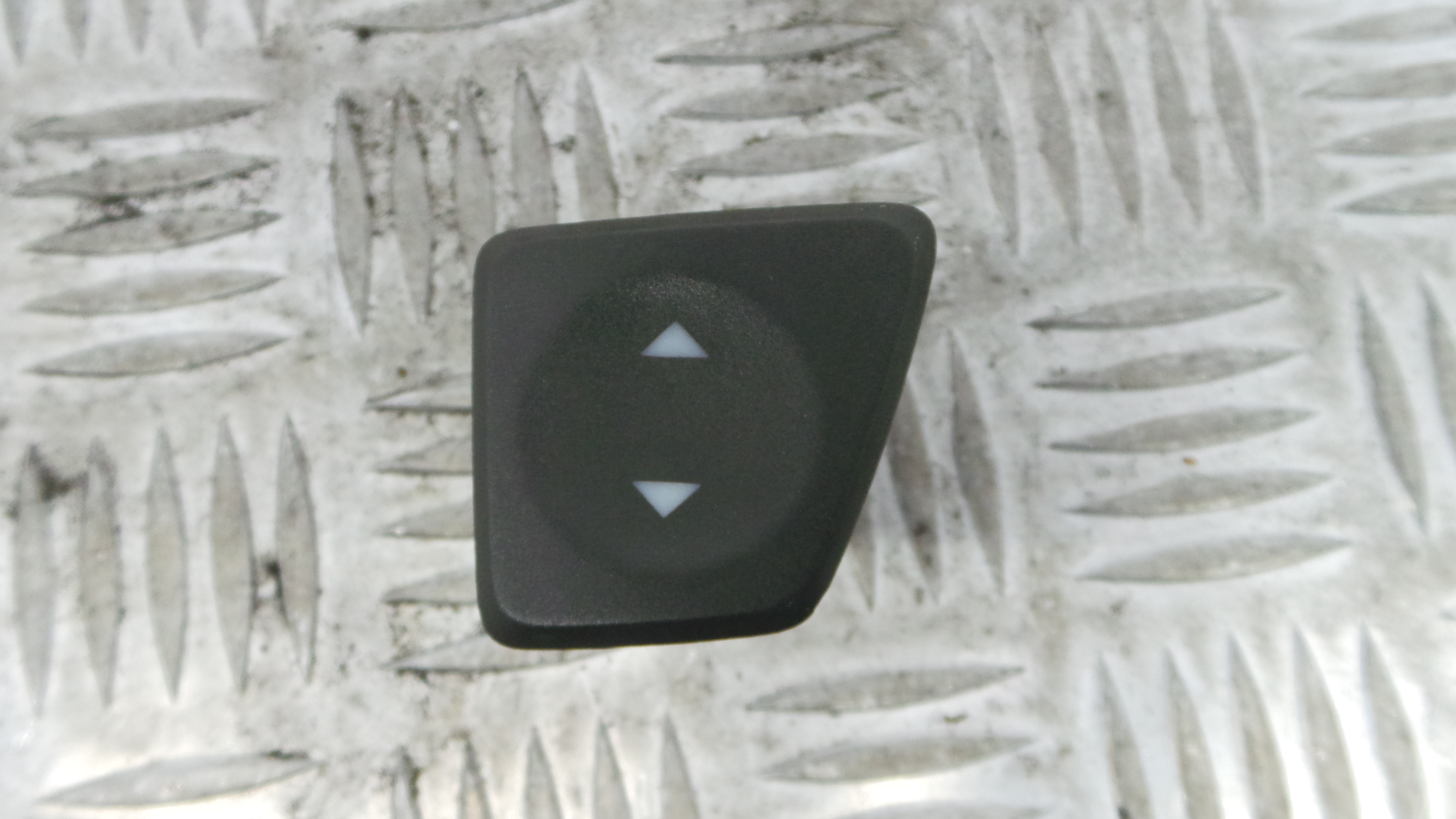 Interruptor / Comando Elevador Vidro Frente Dto  735482602 - FIAT 500 (312_)-33251788