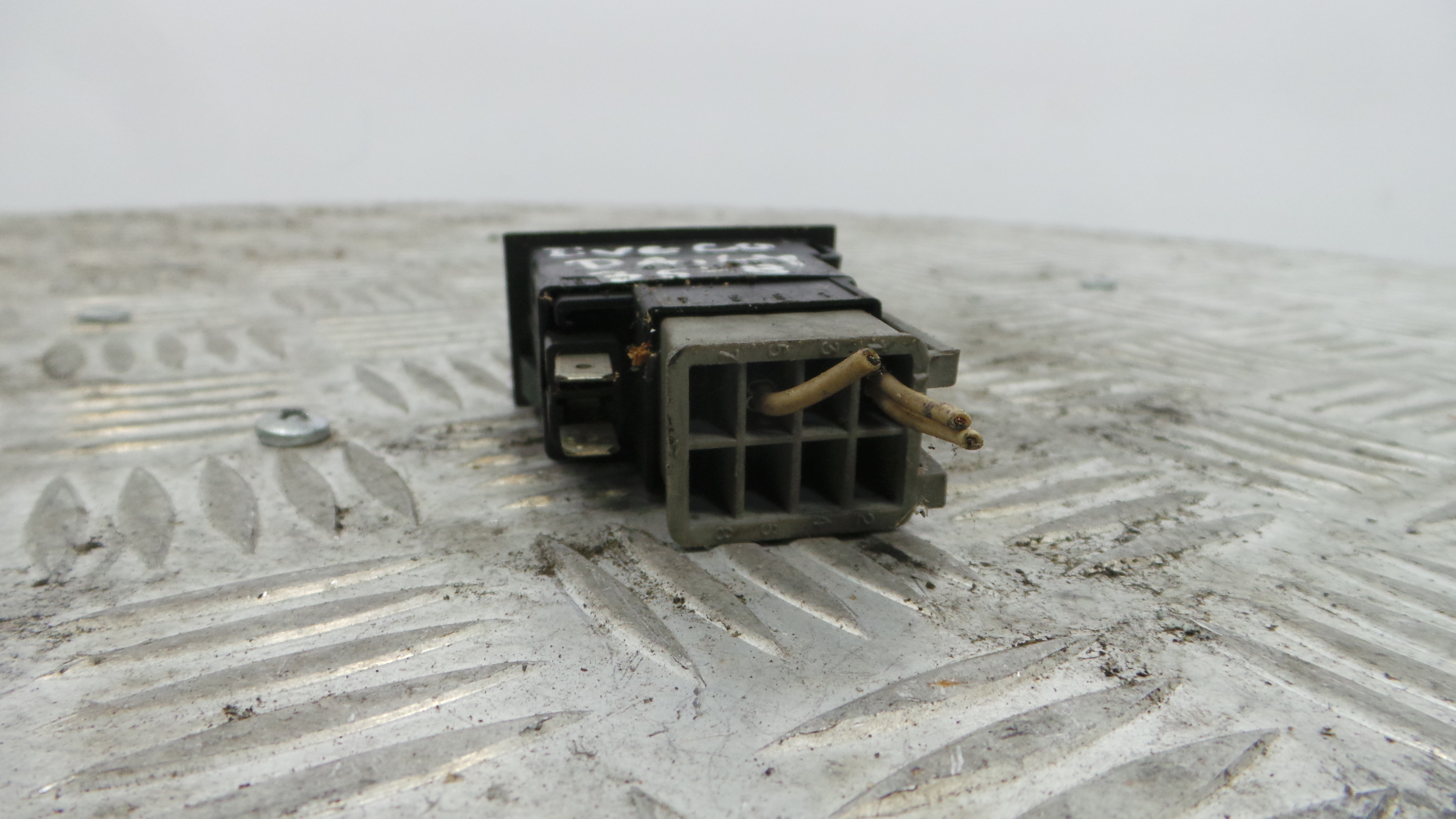 Botão Farol Nevoeiro 512601 - IVECO DAILY I Caixa-33251821