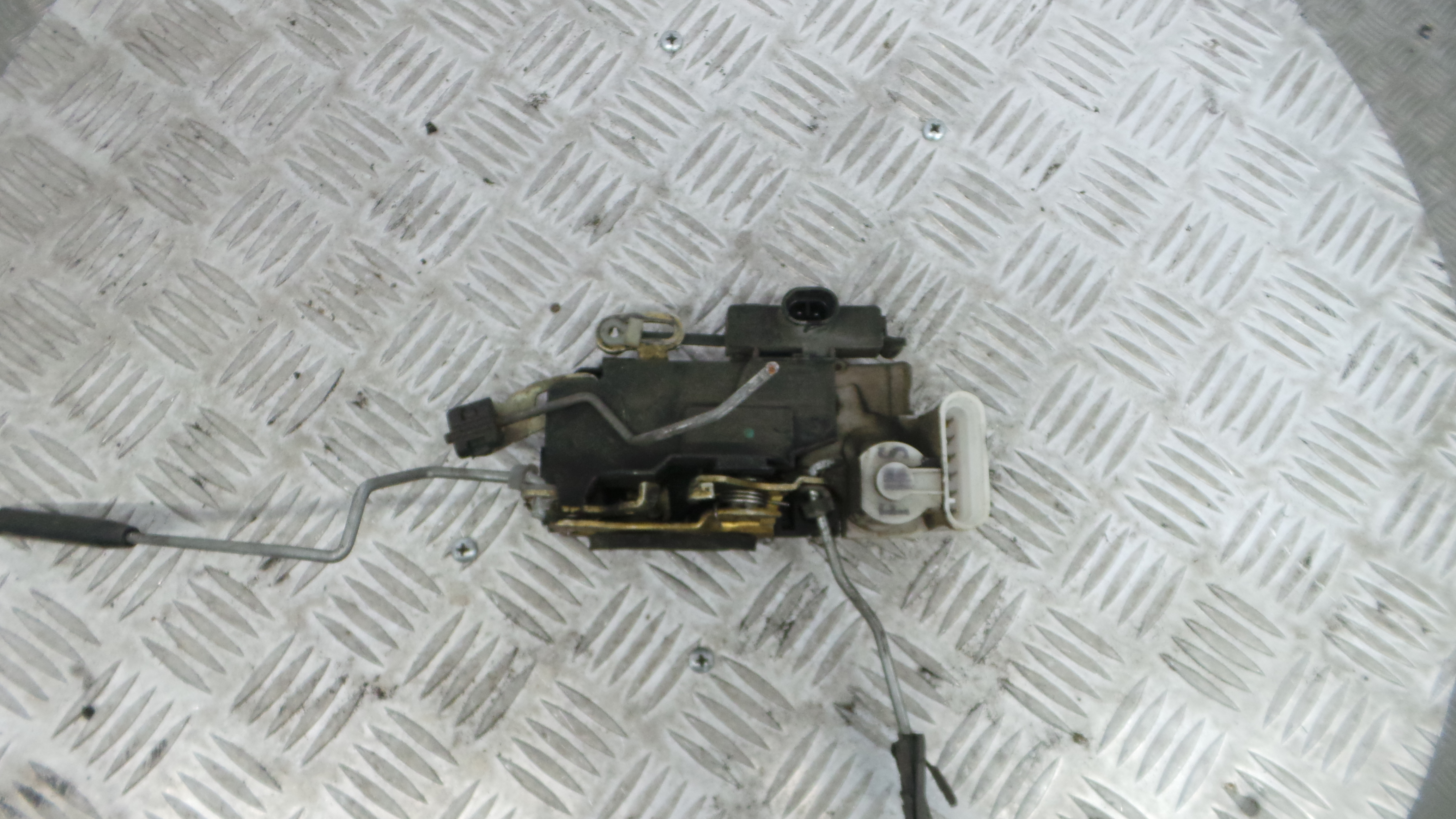 Fecho da Porta Trás Esq 0000046768177 - LANCIA LYBRA (839_)-33251836