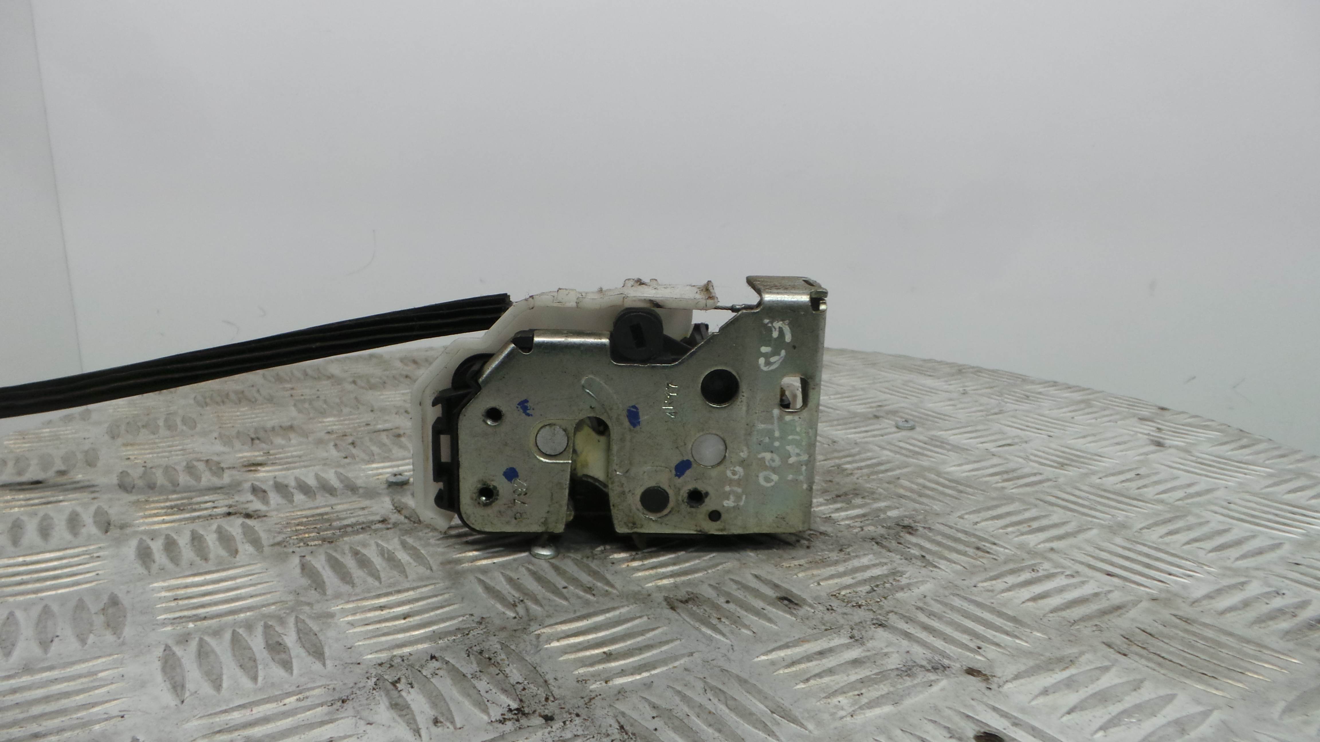 Fecho da Porta Frente Dto 519839440 - FIAT EGEA Hatchback (356_, 357_), TIPO Hatchback (356_, 357_)-33251853