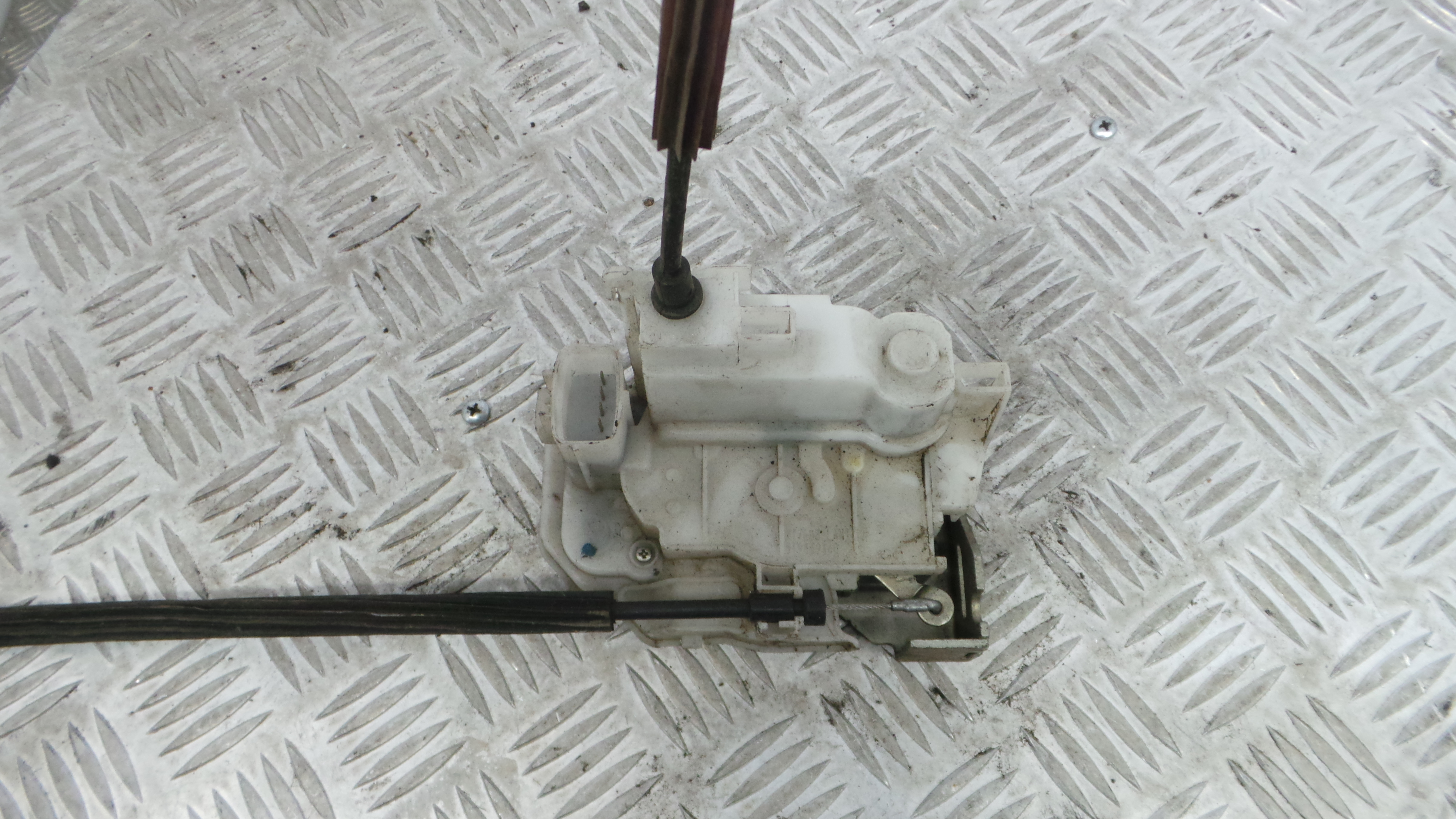 Fecho da Porta Frente Dto 519839440 - FIAT EGEA Hatchback (356_, 357_), TIPO Hatchback (356_, 357_)-33251853