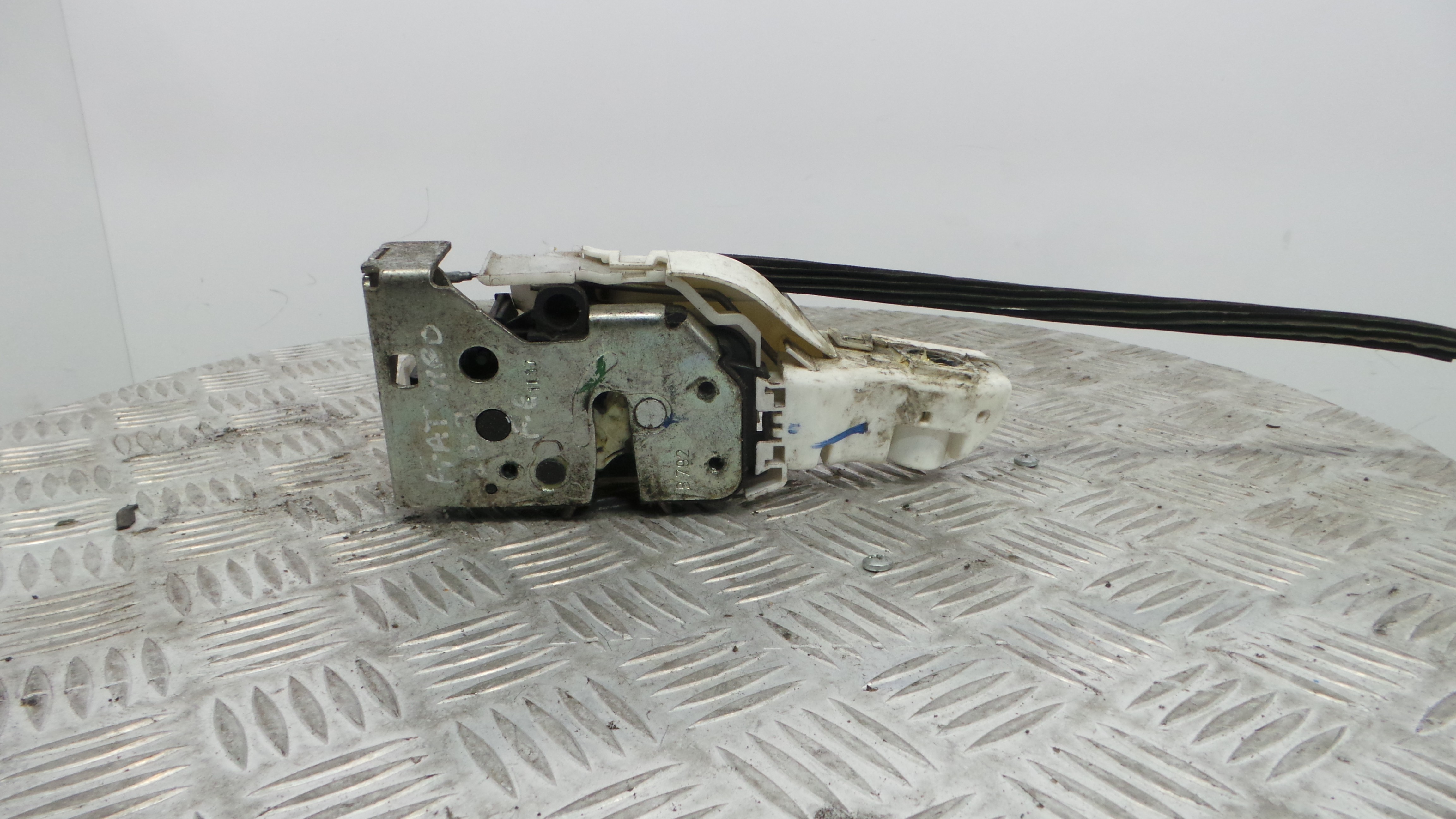 Fecho da Porta Frente Esq 519836030 - FIAT EGEA Hatchback (356_, 357_), TIPO Hatchback (356_, 357_)-33251891