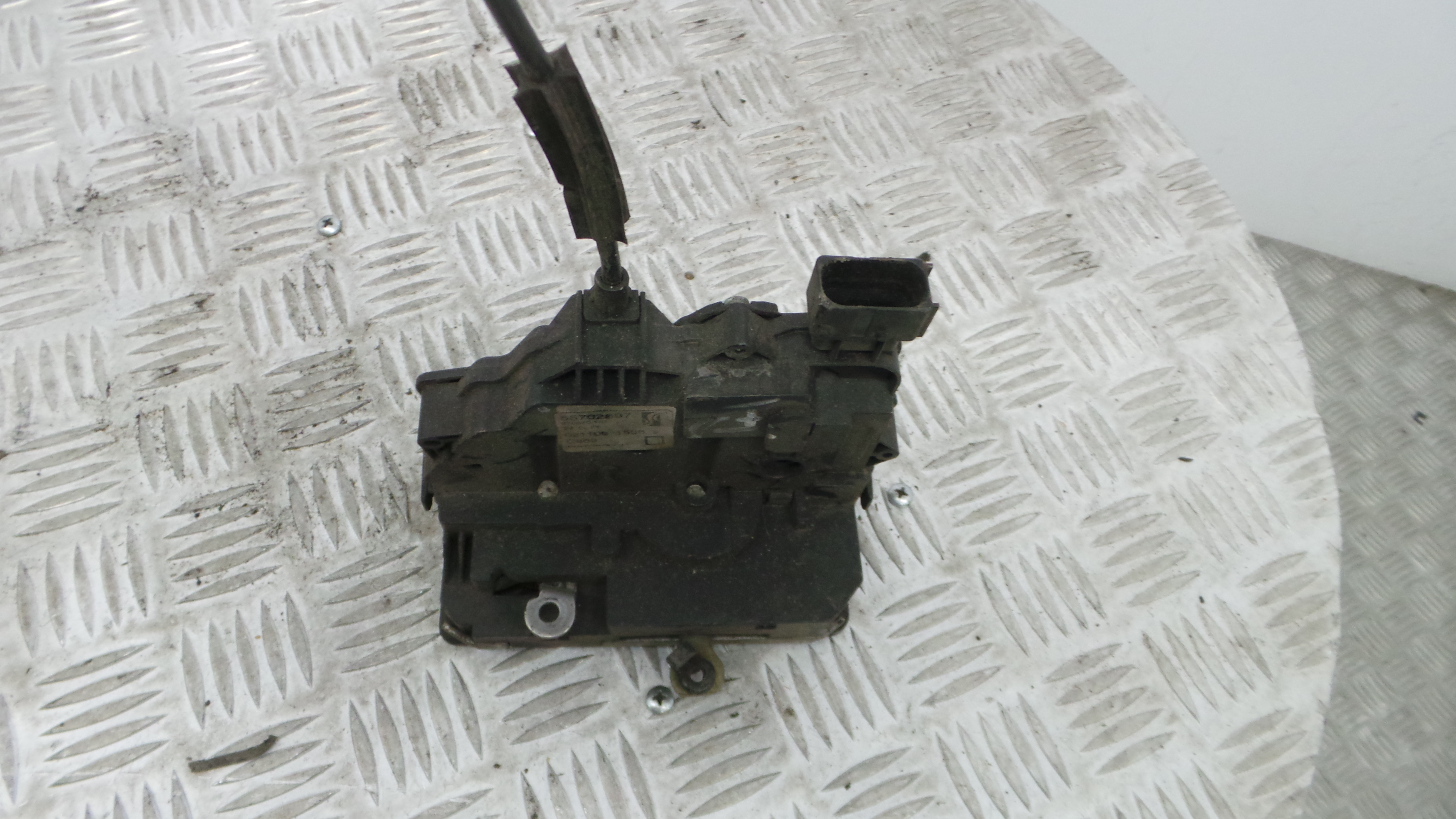 Fecho da Porta Esq 55702897 - FIAT GRANDE PUNTO (199_)-33251919