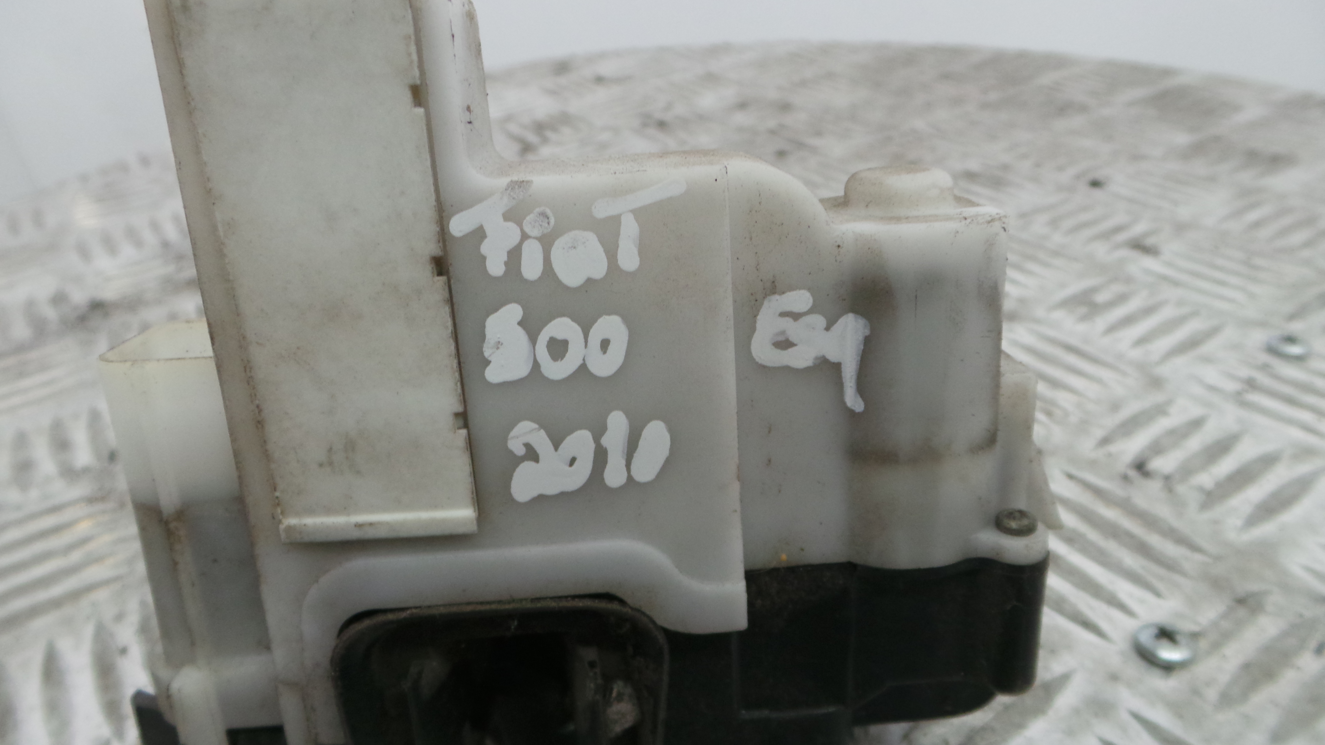 Fecho da Porta Esq 51827413 - FIAT 500 (312_)-33251932