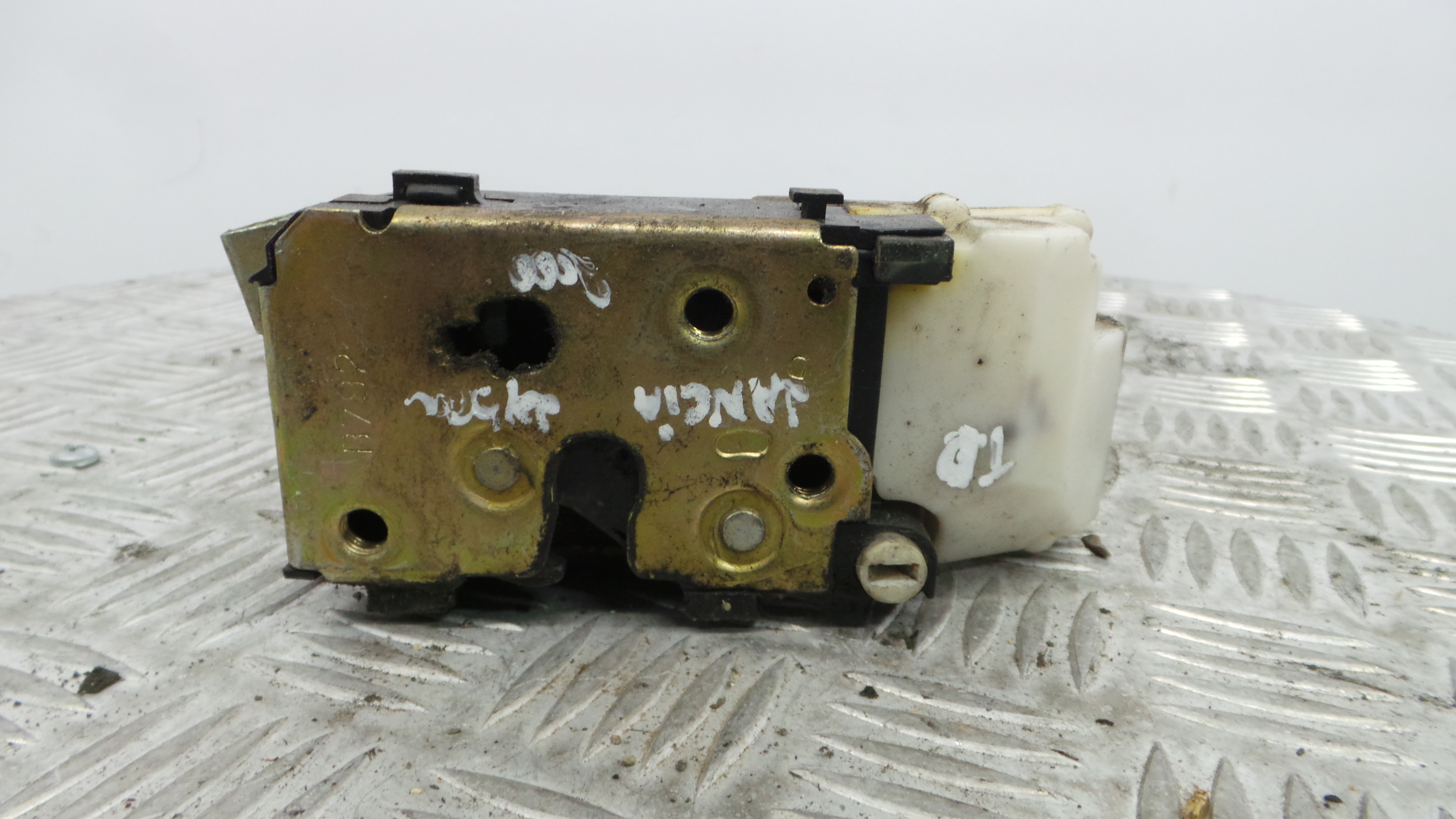 Fecho da Porta Trás Dto 0000046768176 - LANCIA LYBRA (839_)-33251950 Fecho da Porta Trás Dto 0000046768176 - LANCIA LYBRA (839_)-33251950