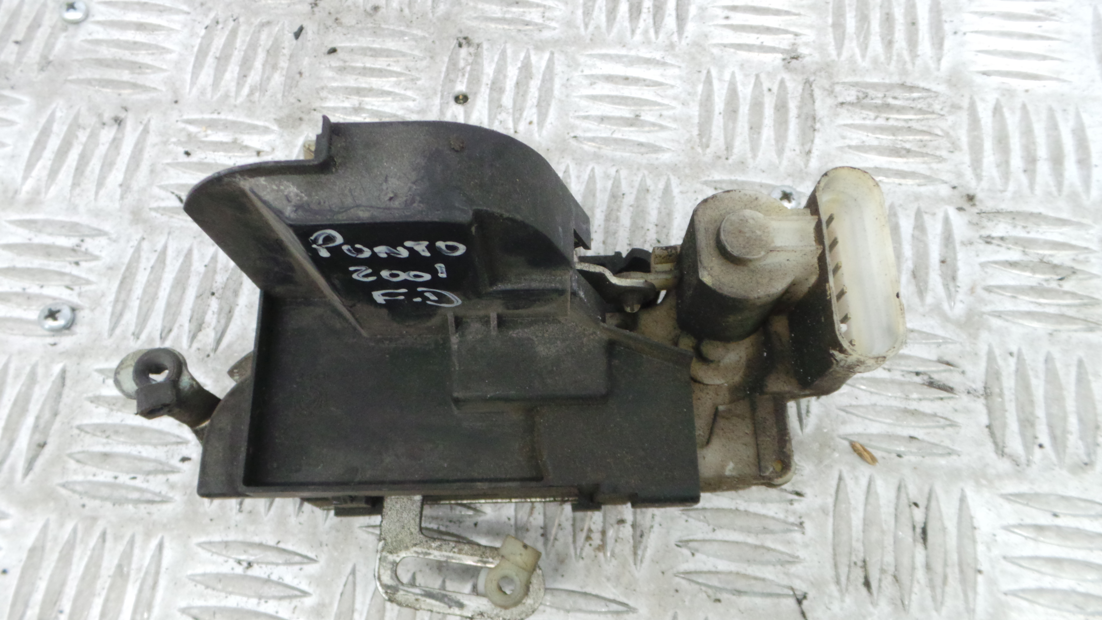 Fecho da Porta Frente Dto 0000046536065 - FIAT PUNTO (188_)-33251991