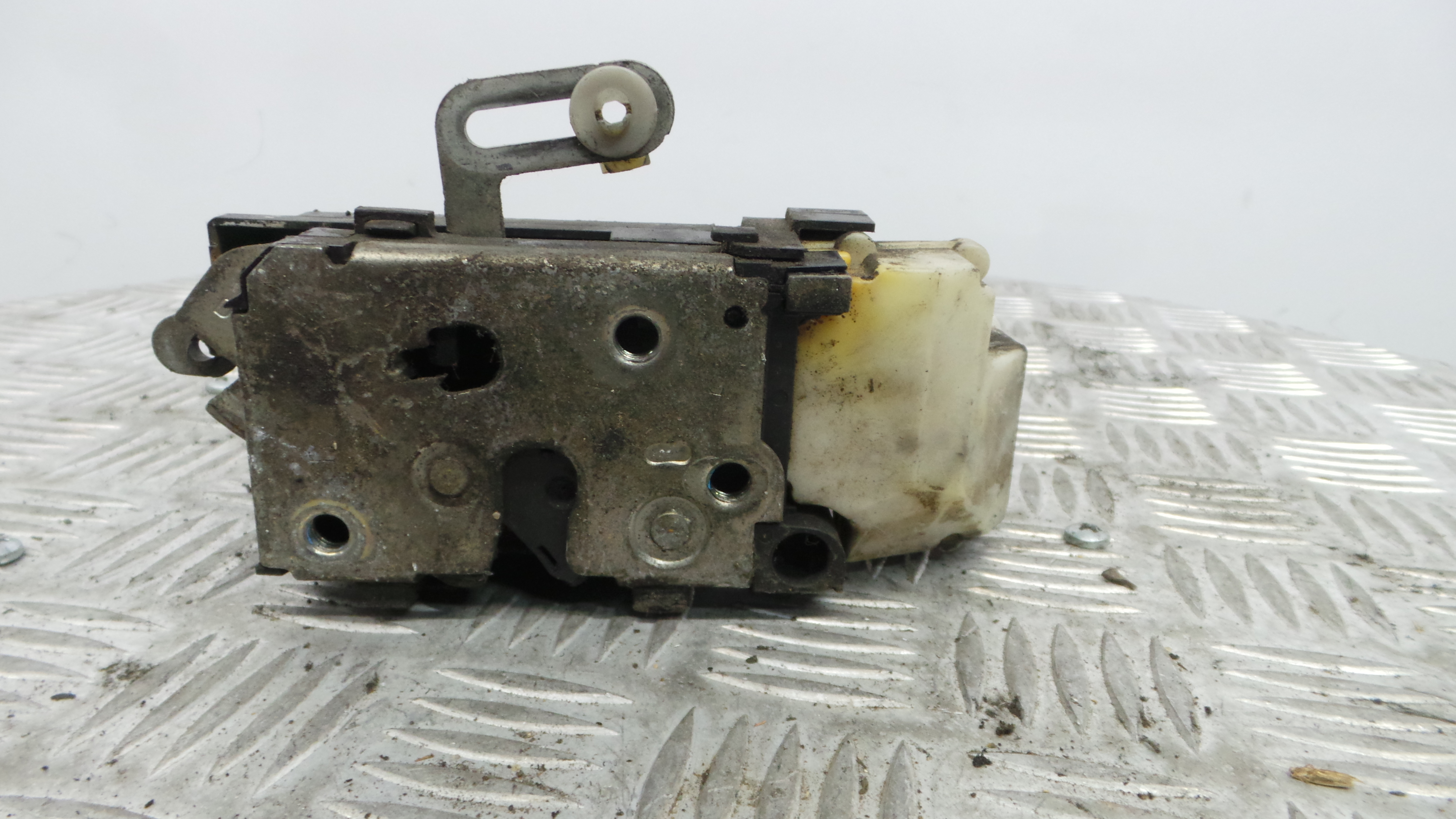 Fecho da Porta Frente Dto 0000046536065 - FIAT PUNTO (188_)-33252001