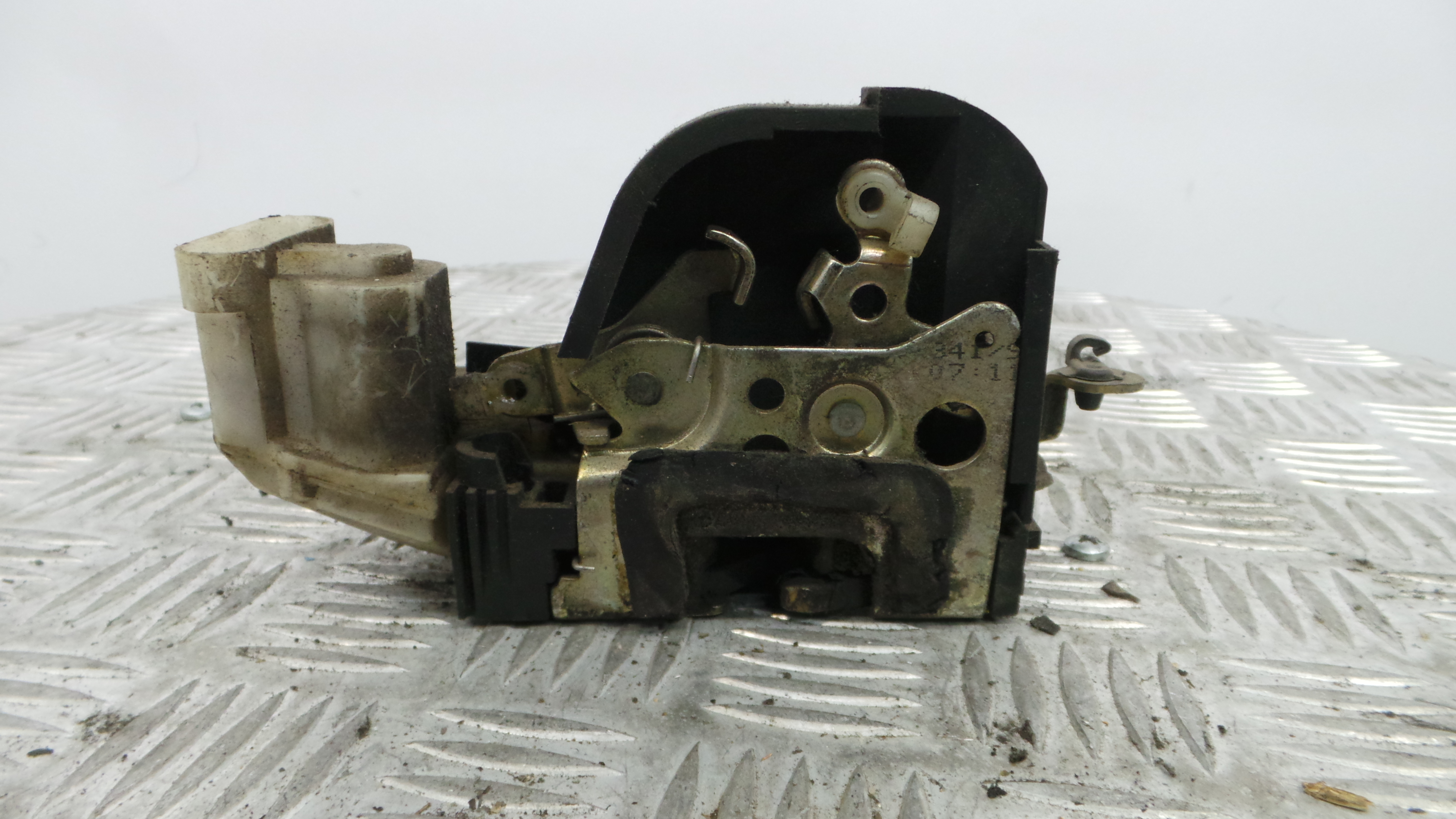 Fecho da Porta Frente Dto 0000046536065 - FIAT PUNTO (188_)-33252007 Fecho da Porta Frente Dto 0000046536065 - FIAT PUNTO (188_)-33252007