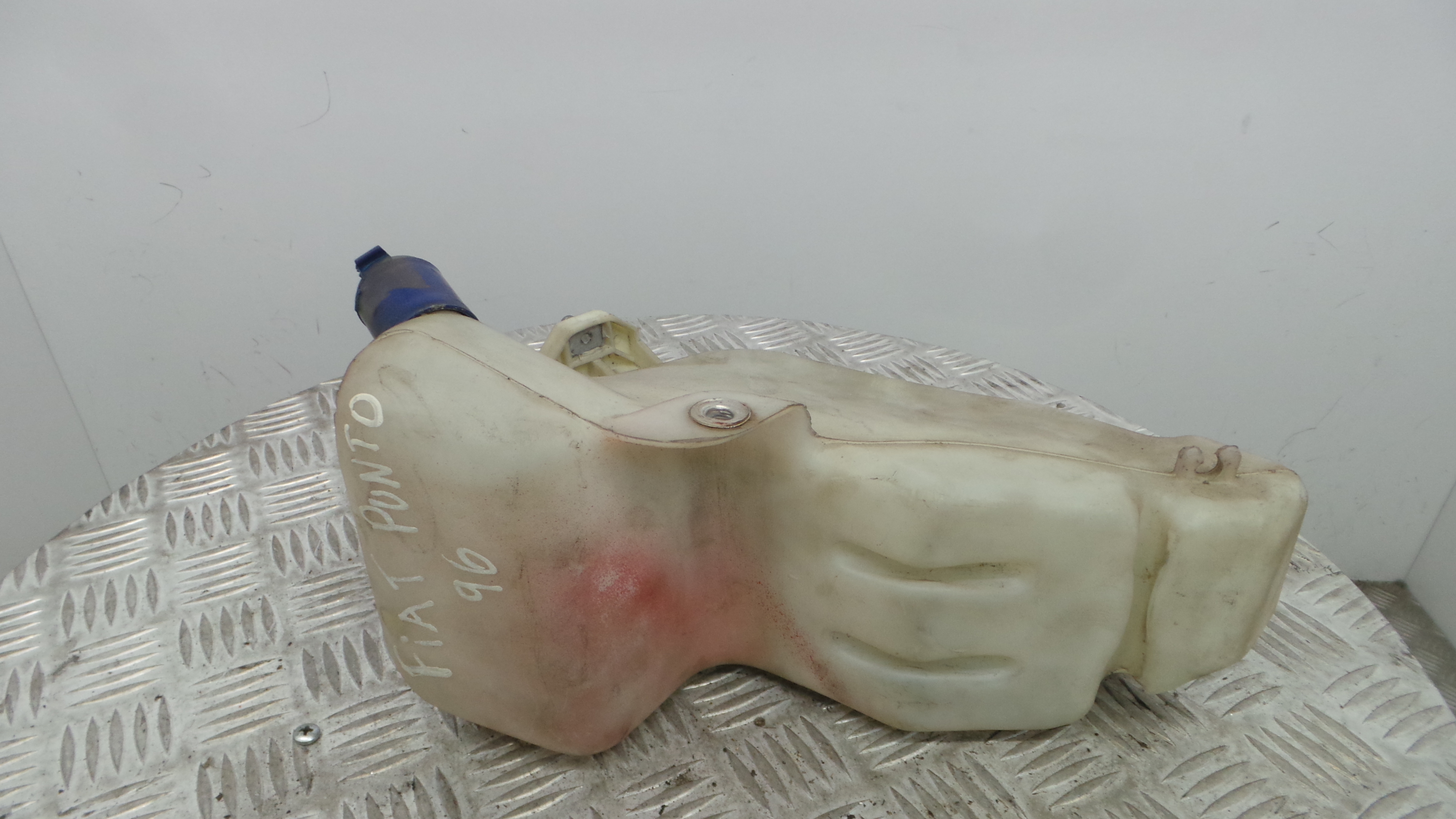 Depósito De Água Do Limpa-vidros 0000007730534 - FIAT PUNTO (176_)-33252488