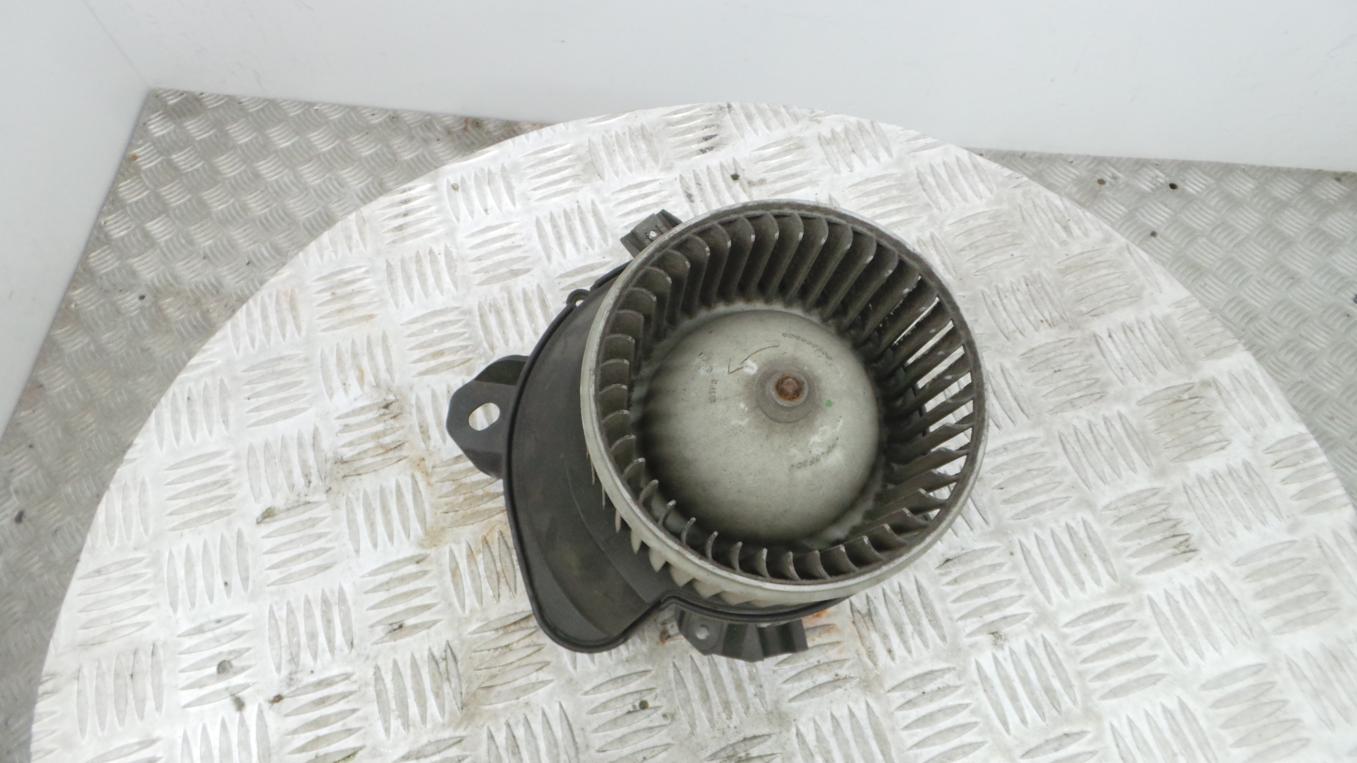 Motor da Chauffage / Motor de Sofagem 164230100 - FIAT GRANDE PUNTO (199_)-33252933 Motor da Chauffage / Motor de Sofagem 164230100 - FIAT GRANDE PUNTO (199_)-33252933