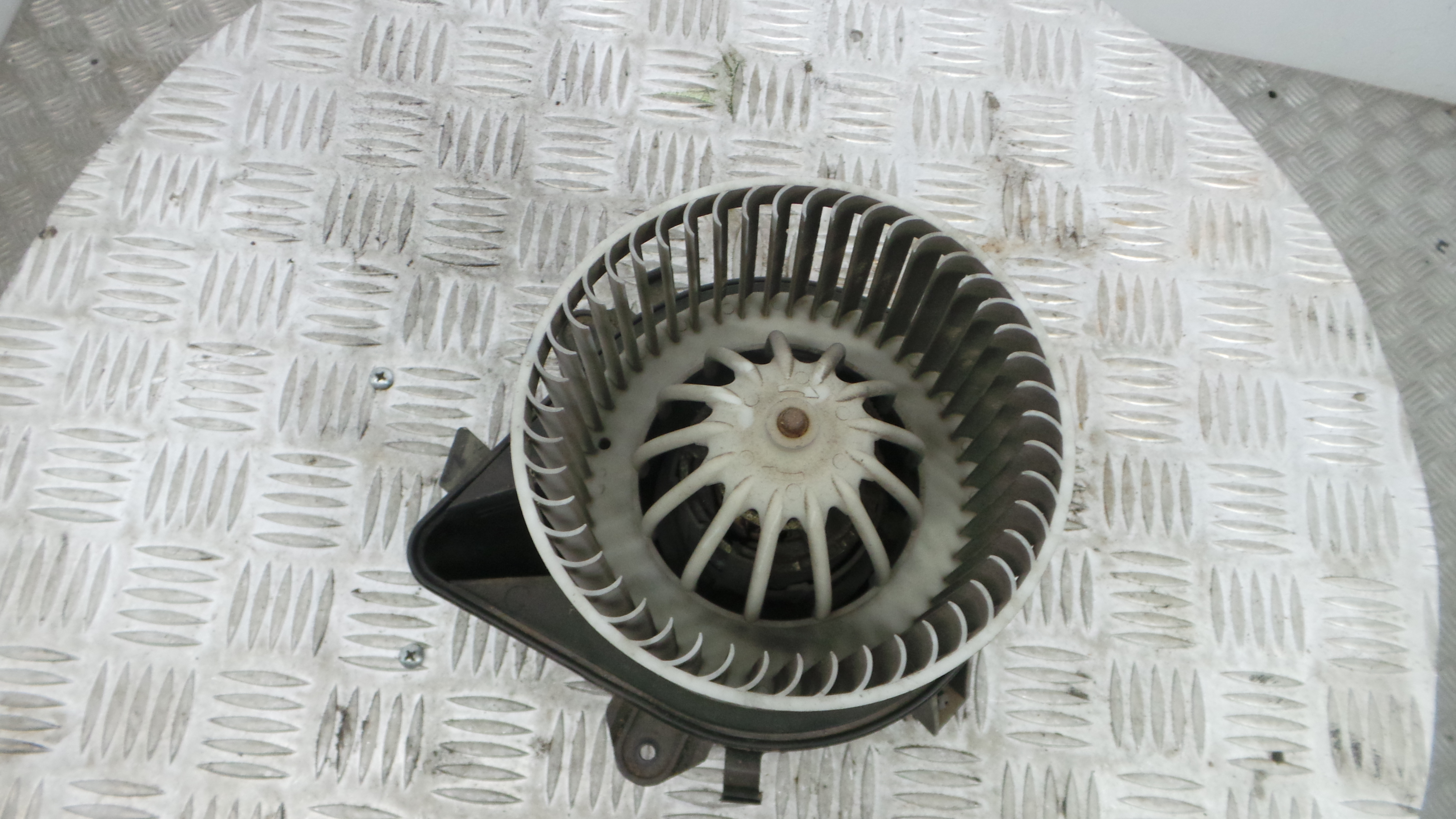 Motor da Chauffage / Motor de Sofagem - FIAT PUNTO (188_)-33252958 Motor da Chauffage / Motor de Sofagem - FIAT PUNTO (188_)-33252958