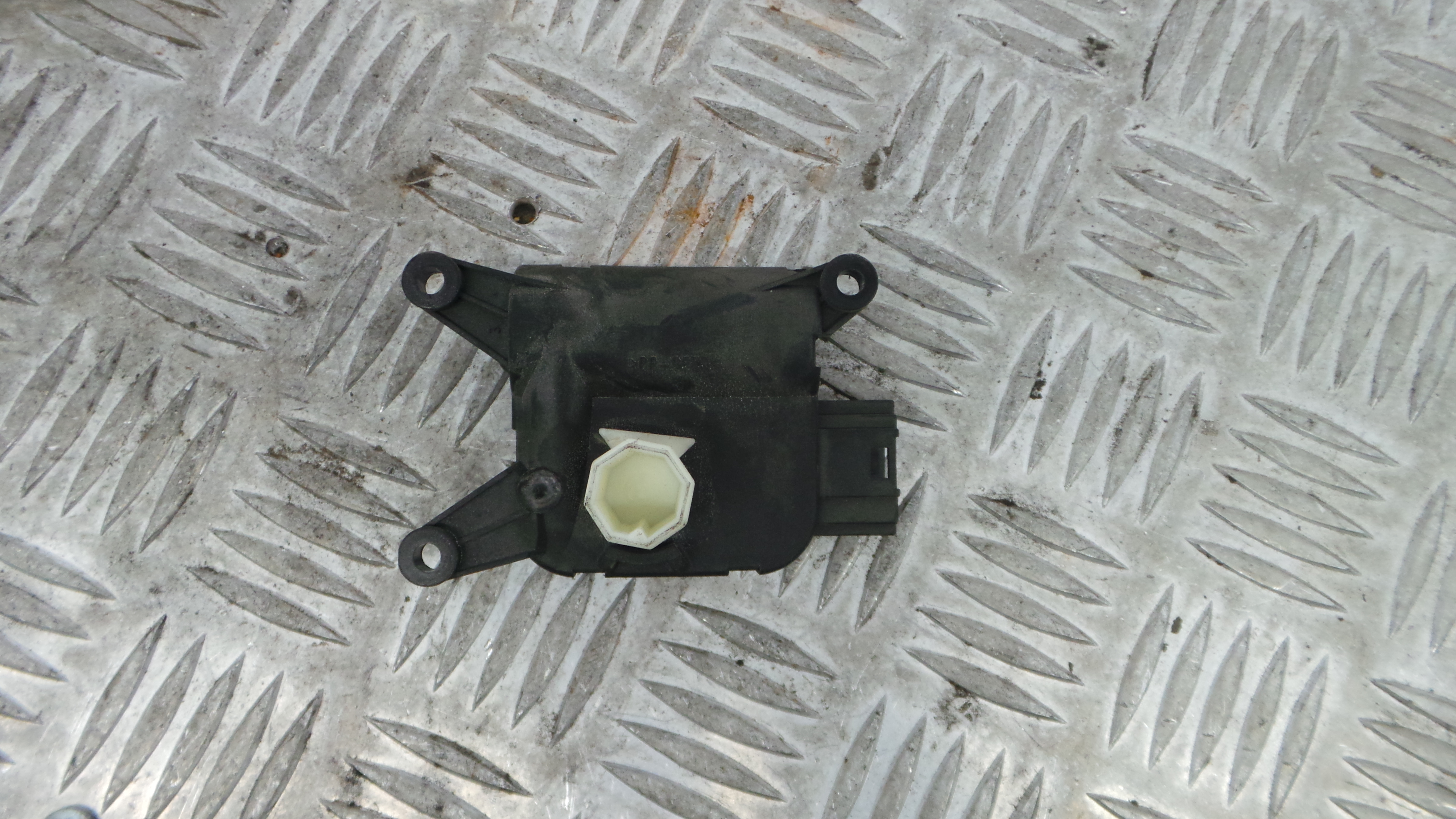 Atuador do Circuito de Ar  0132801312 - FIAT BRAVO II (198_)-33253086