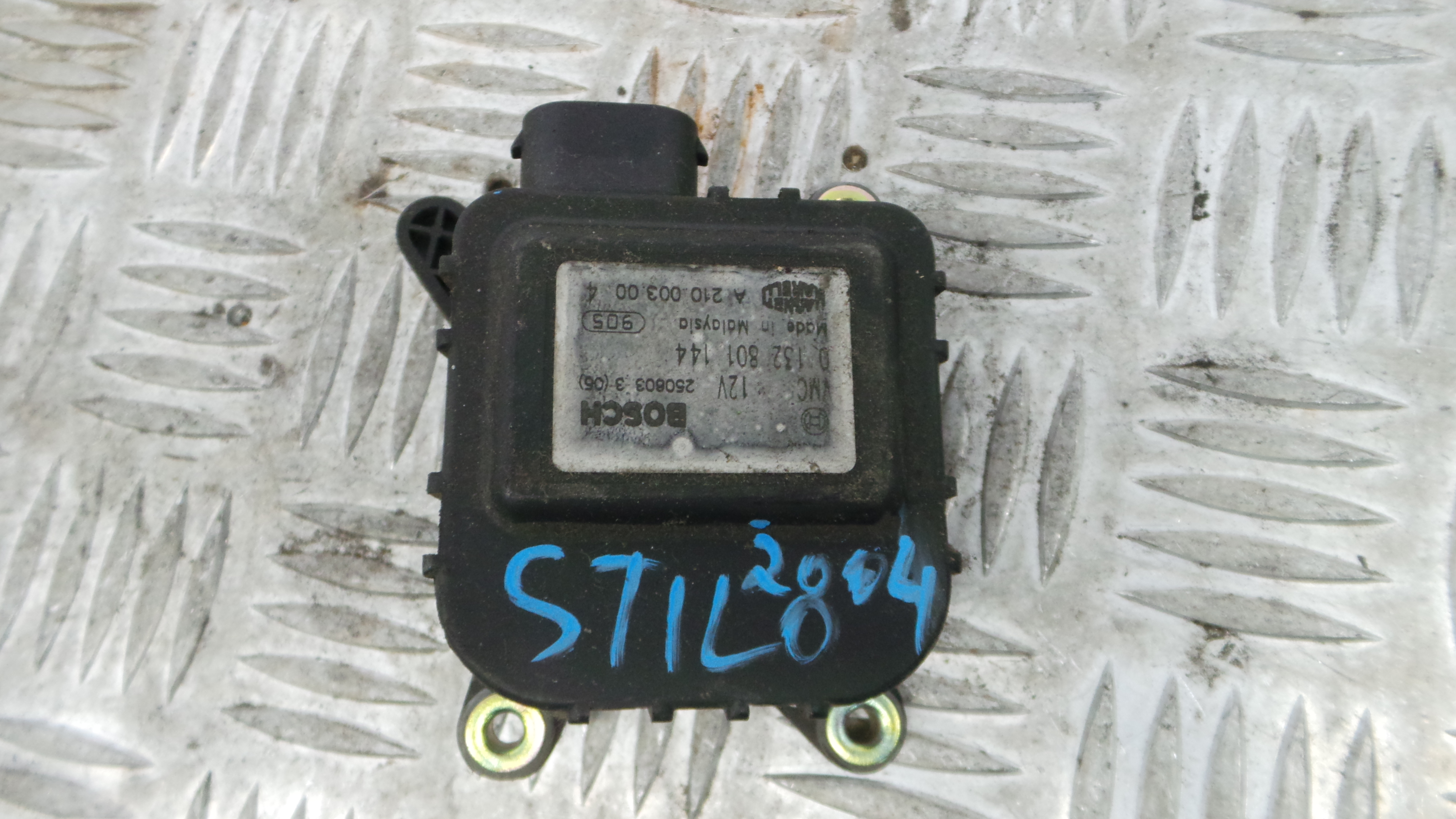 Atuador do Circuito de Ar  0132801144 - FIAT STILO (192_)-33253098