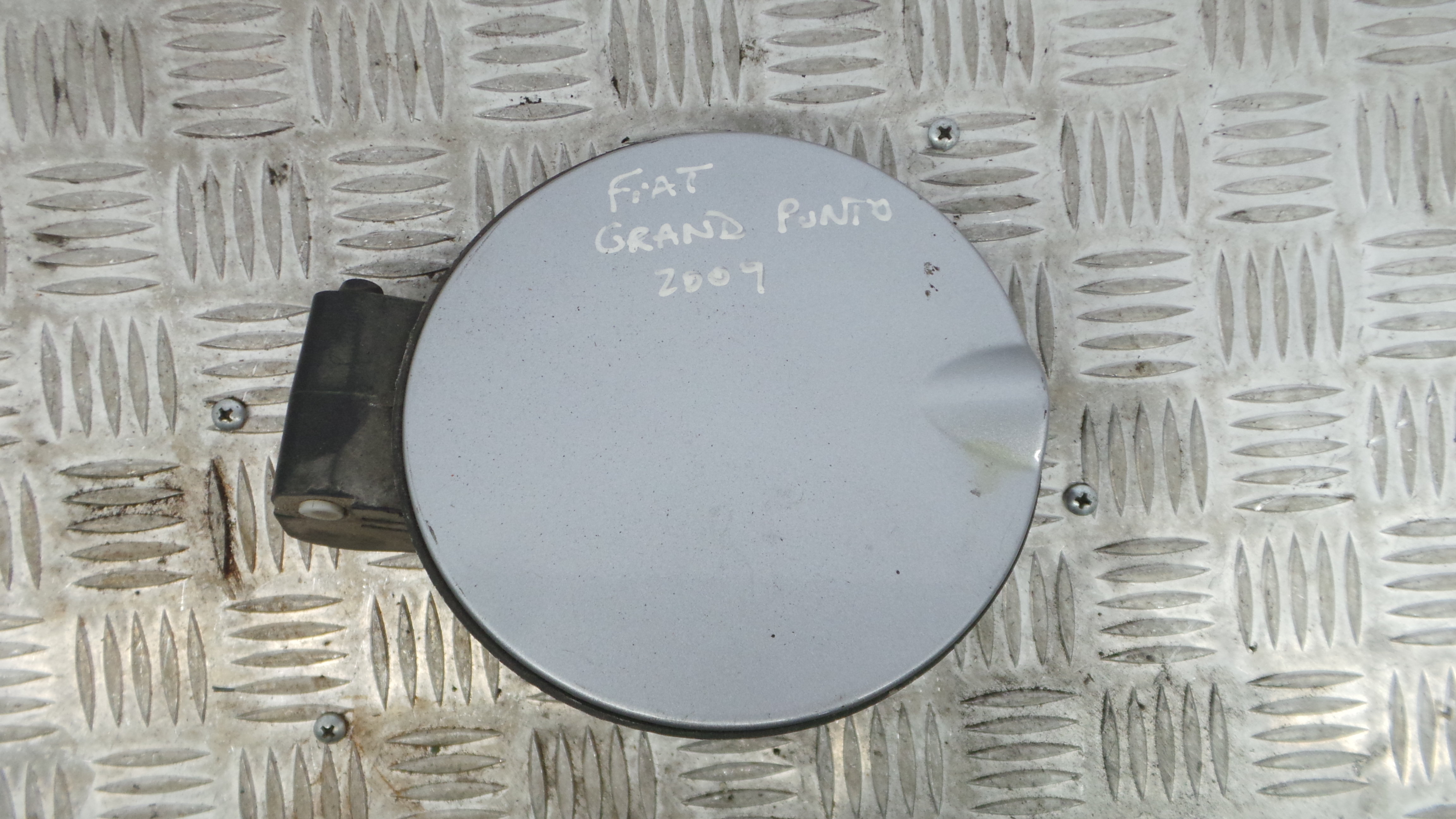 Tampão de Combustivel 0000735414374 - FIAT GRANDE PUNTO (199_)-33253271 Tampão de Combustivel 0000735414374 - FIAT GRANDE PUNTO (199_)-33253271