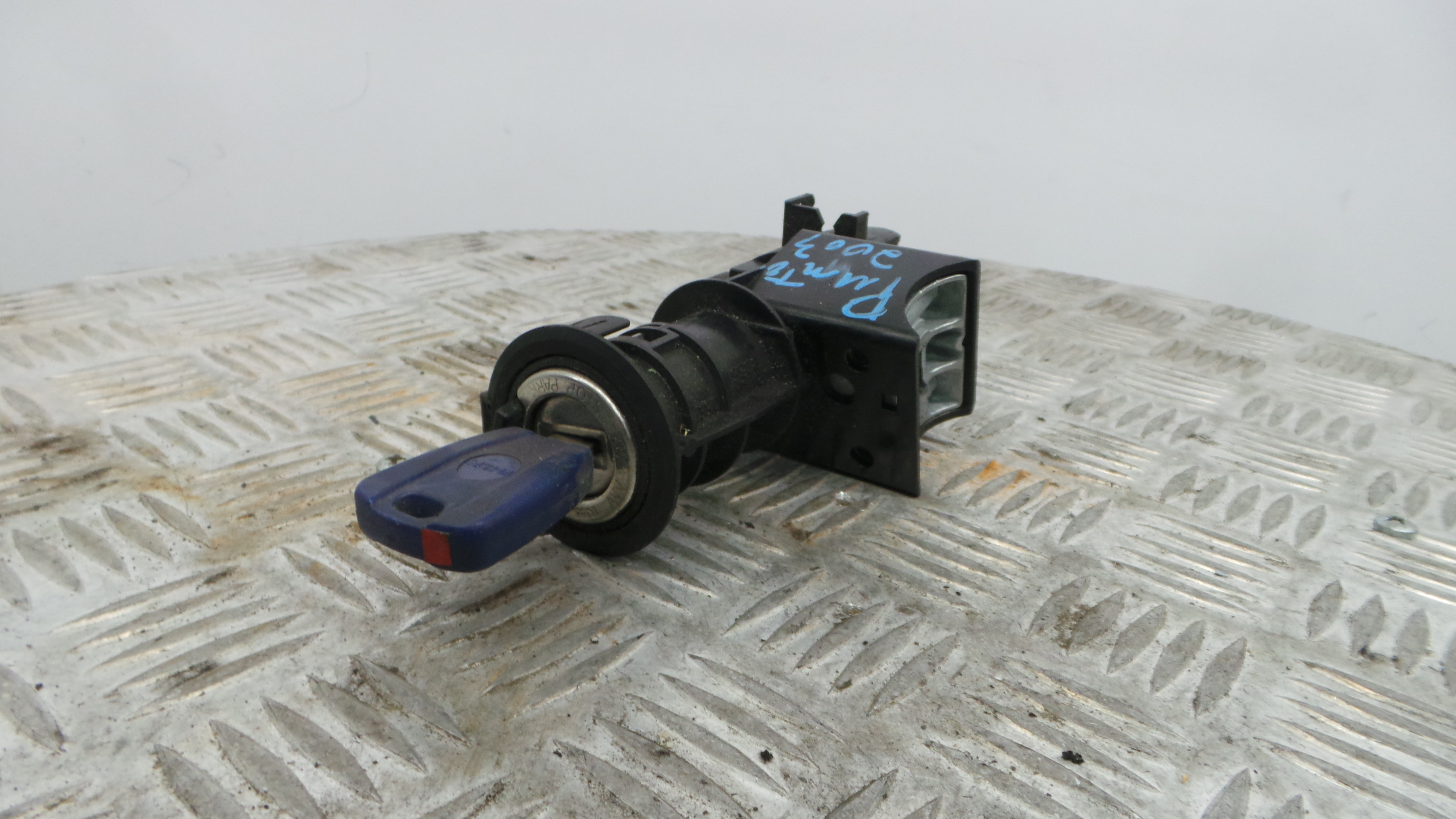 Canhão de ignição 0000046753084 - FIAT PUNTO (188_)-33253984 Canhão de ignição 0000046753084 - FIAT PUNTO (188_)-33253984