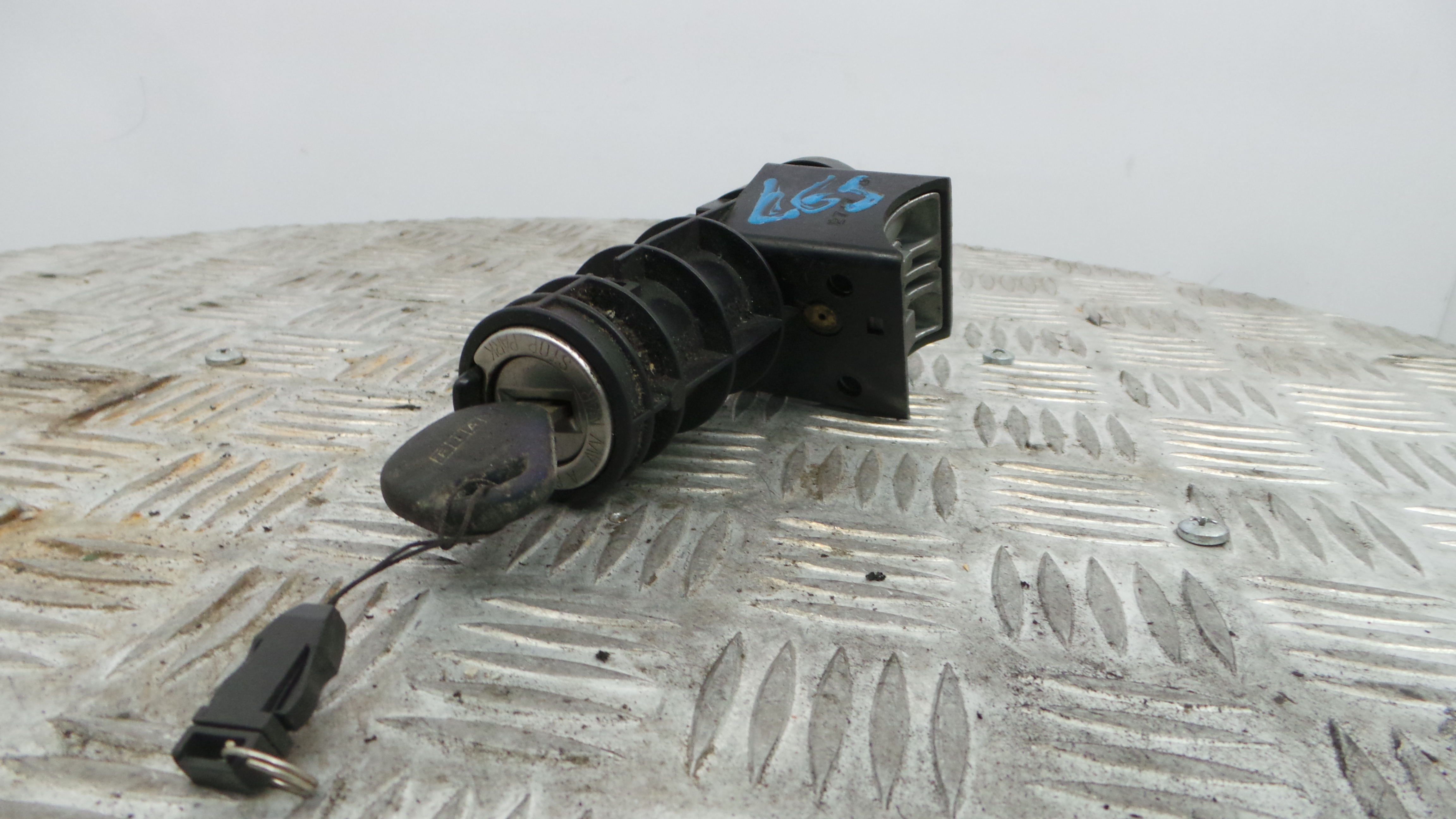 Canhão de ignição 0000046543447 - FIAT PUNTO (176_)-33253992 Canhão de ignição 0000046543447 - FIAT PUNTO (176_)-33253992