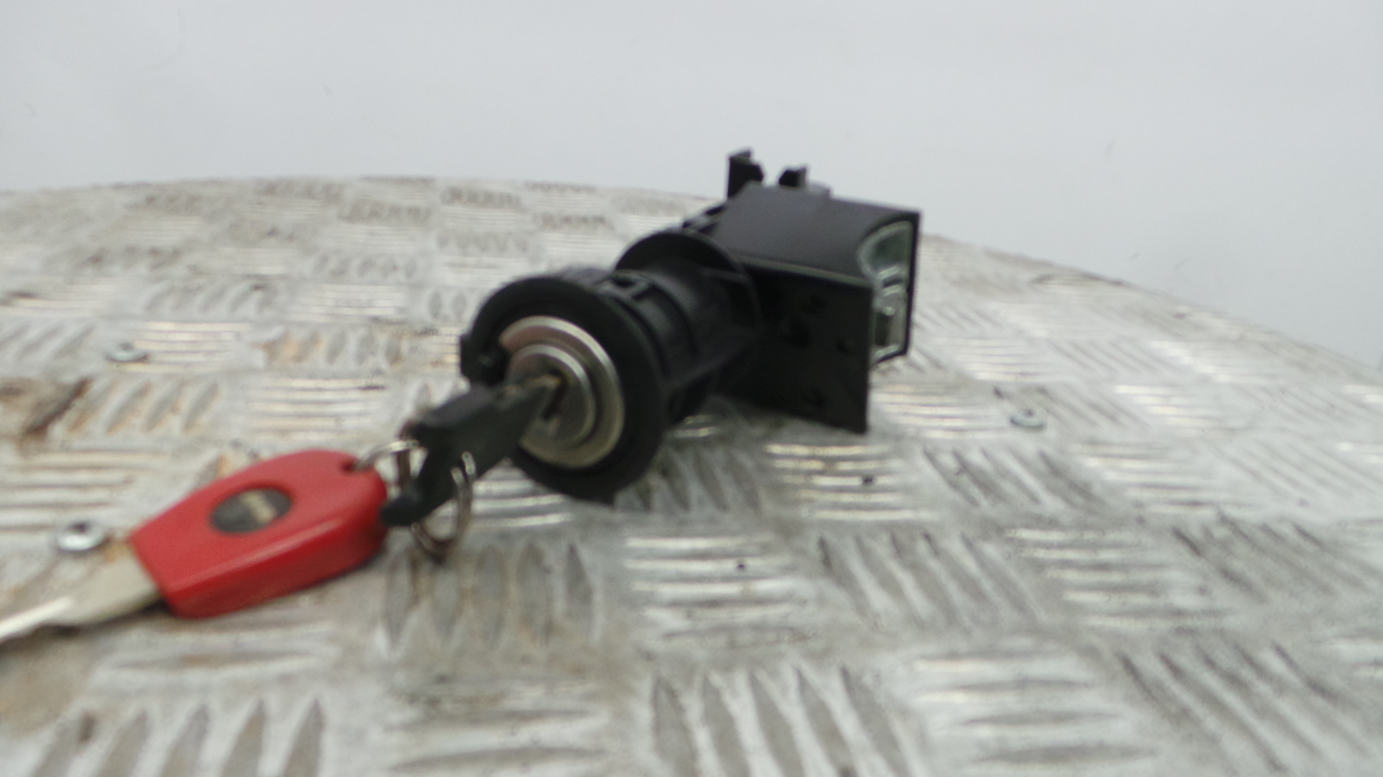 Canhão de ignição 0000046753084 - FIAT PUNTO (188_)-33253999 Canhão de ignição 0000046753084 - FIAT PUNTO (188_)-33253999