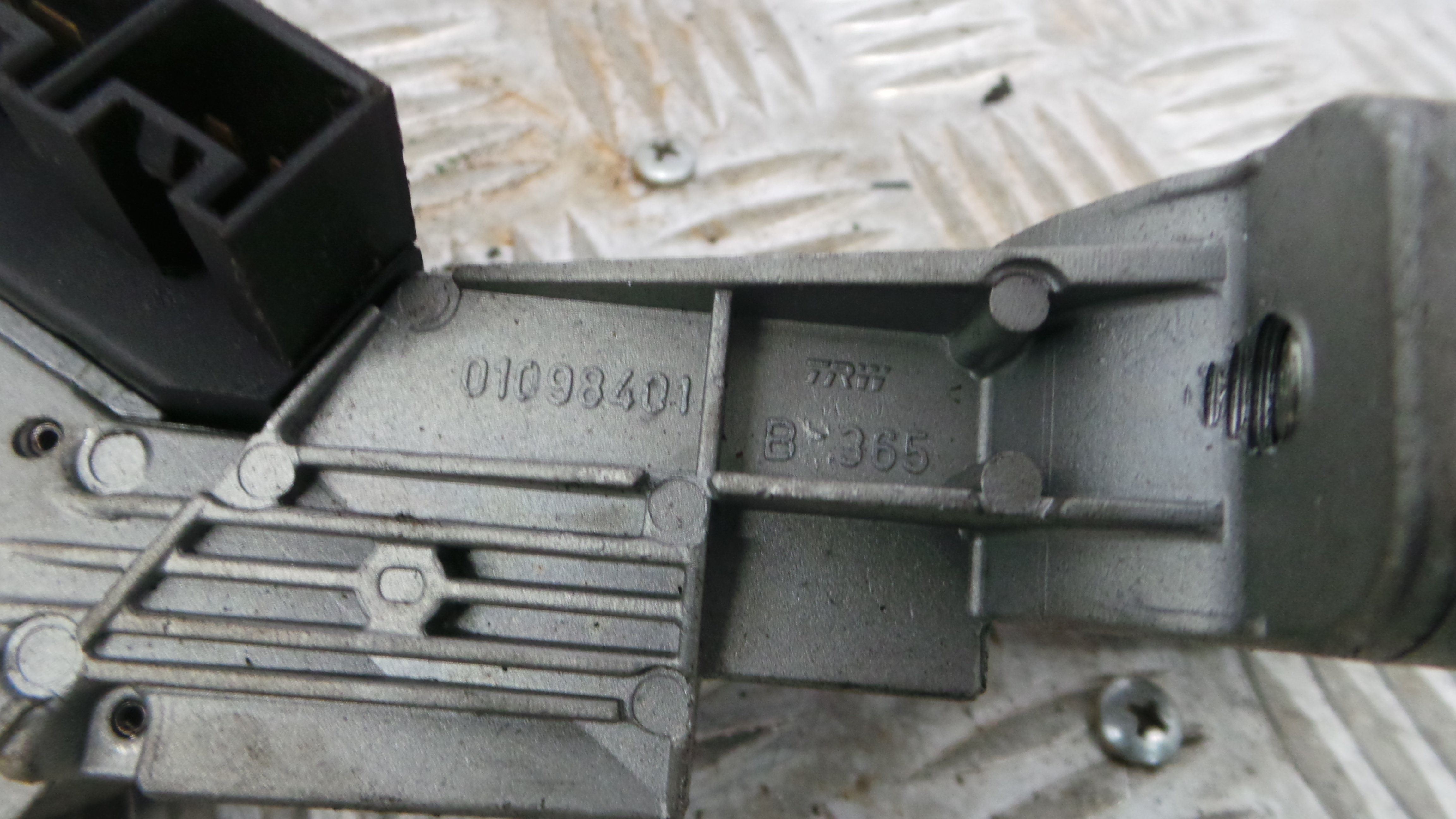 Canhão de ignição 01098401 - FIAT GRANDE PUNTO (199_)-33254009