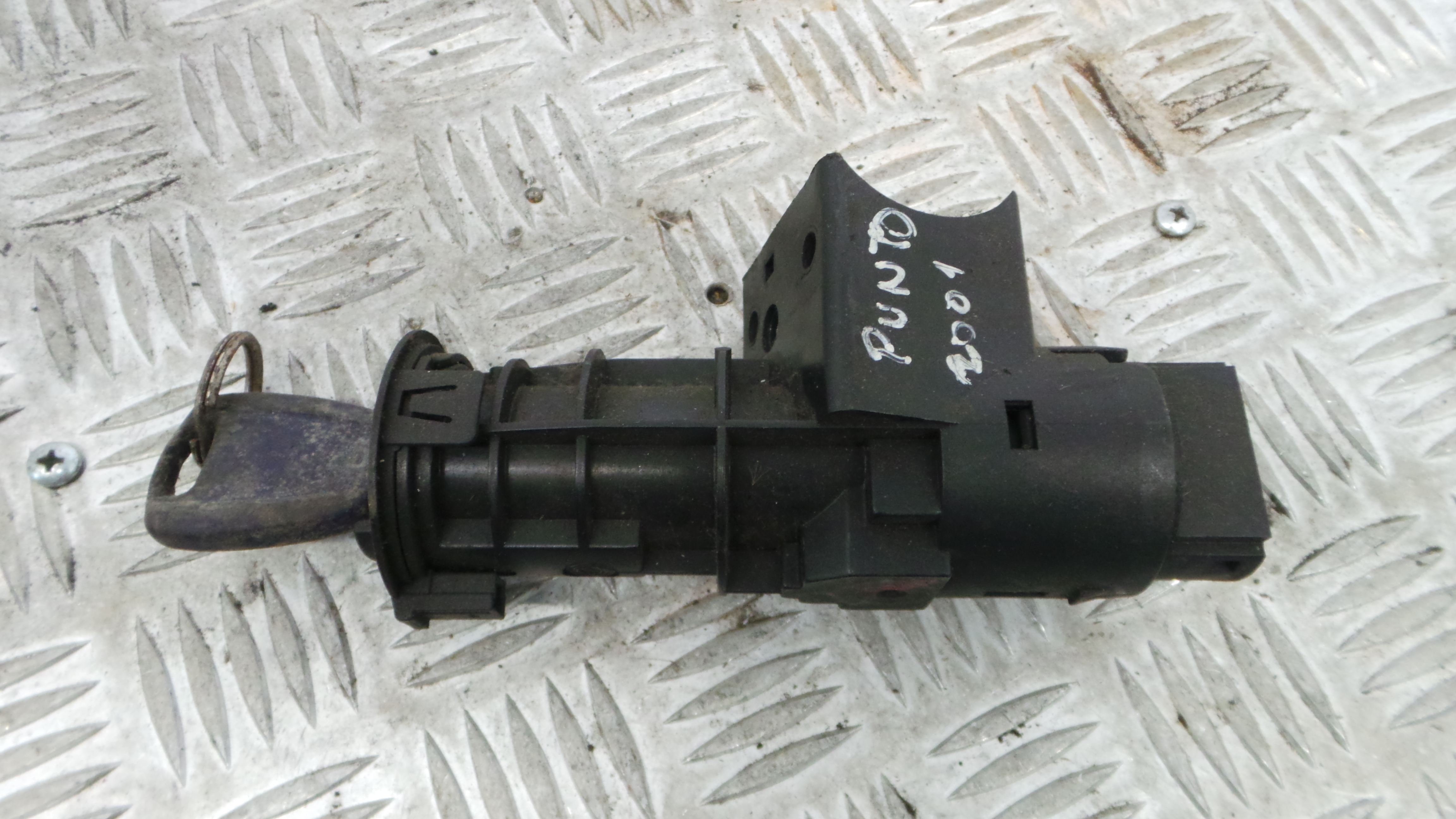 Canhão de ignição 0000046753084 - FIAT PUNTO (188_)-33254038