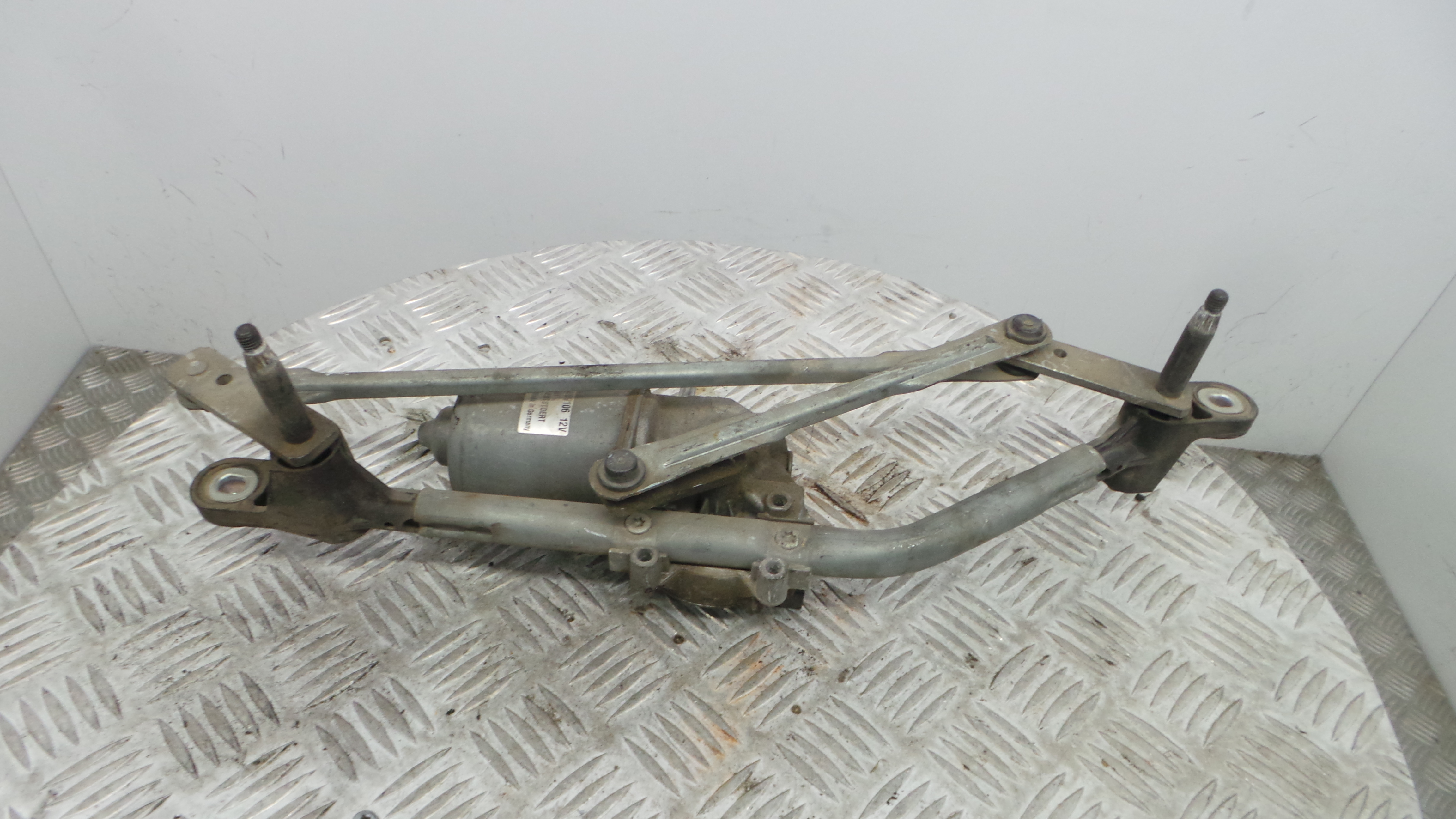 Motor Limpa Vidros Frente W09106 - ALFA ROMEO MITO (955_)-33254130 Motor Limpa Vidros Frente W09106 - ALFA ROMEO MITO (955_)-33254130