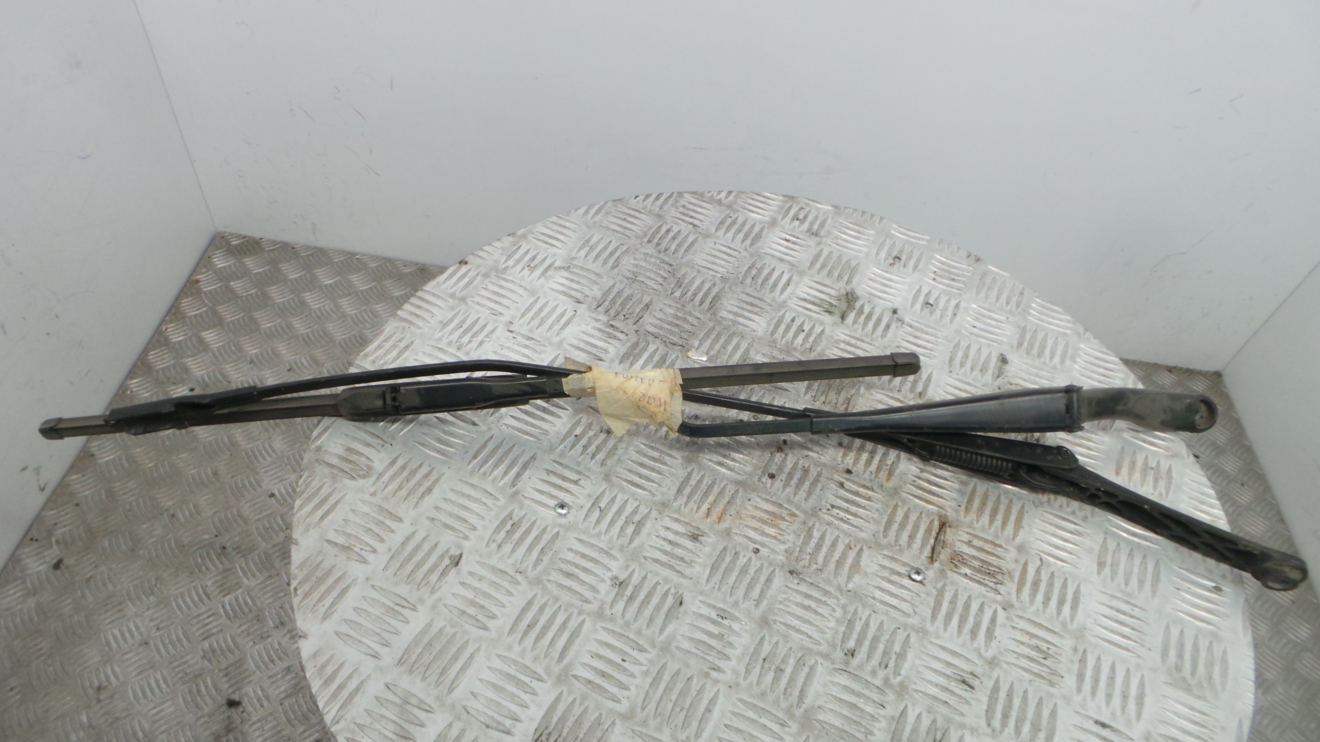 Braço Do Limpa-vidros 51701423 - FIAT PUNTO (188_)-33254193 Braço Do Limpa-vidros 51701423 - FIAT PUNTO (188_)-33254193